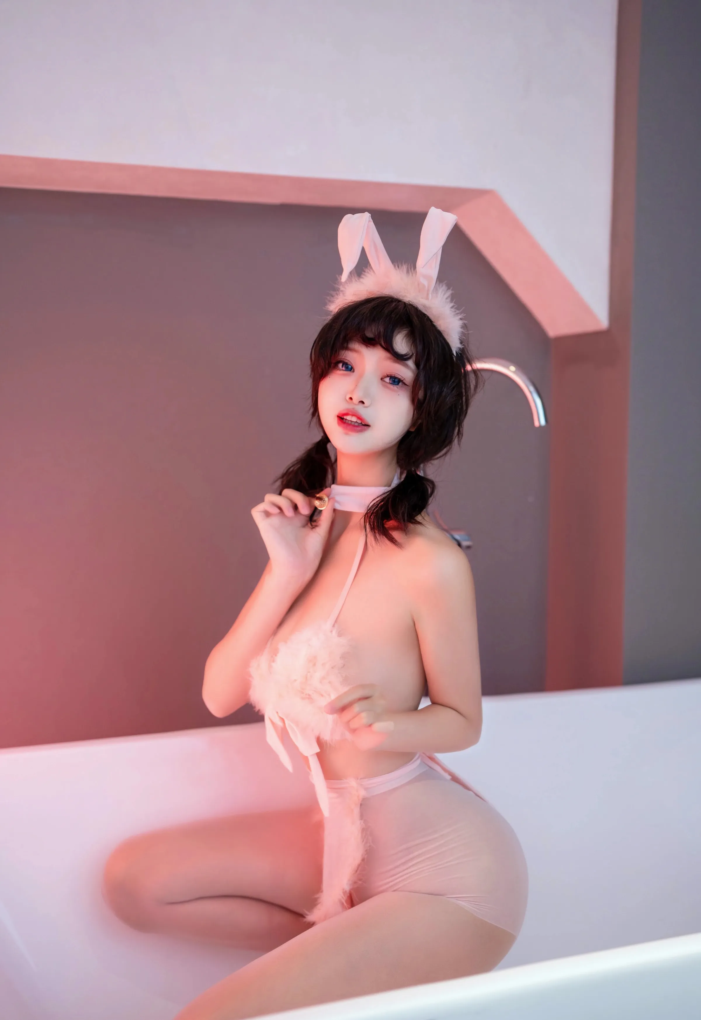 [XINGYAN星颜社] 2025.09.11 VOL.397 白虎巧巧 新人首套写真 性感粉色情趣内衣 [68+1P]