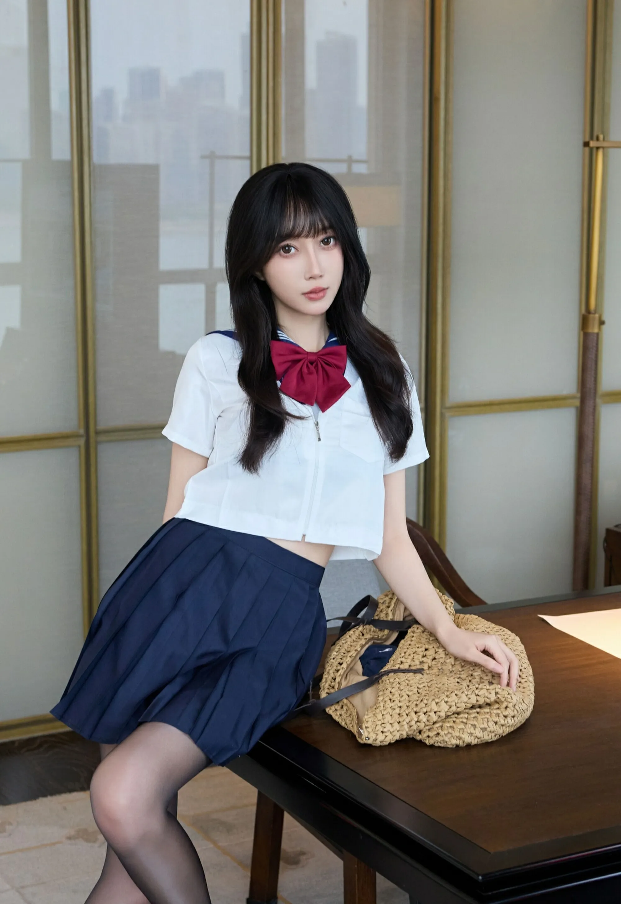 [XiuRen秀人网] 2025.09.15 No.10766 玥儿玥er JK制服 性感魅惑黑丝 上海旅拍写真 [68+1P]