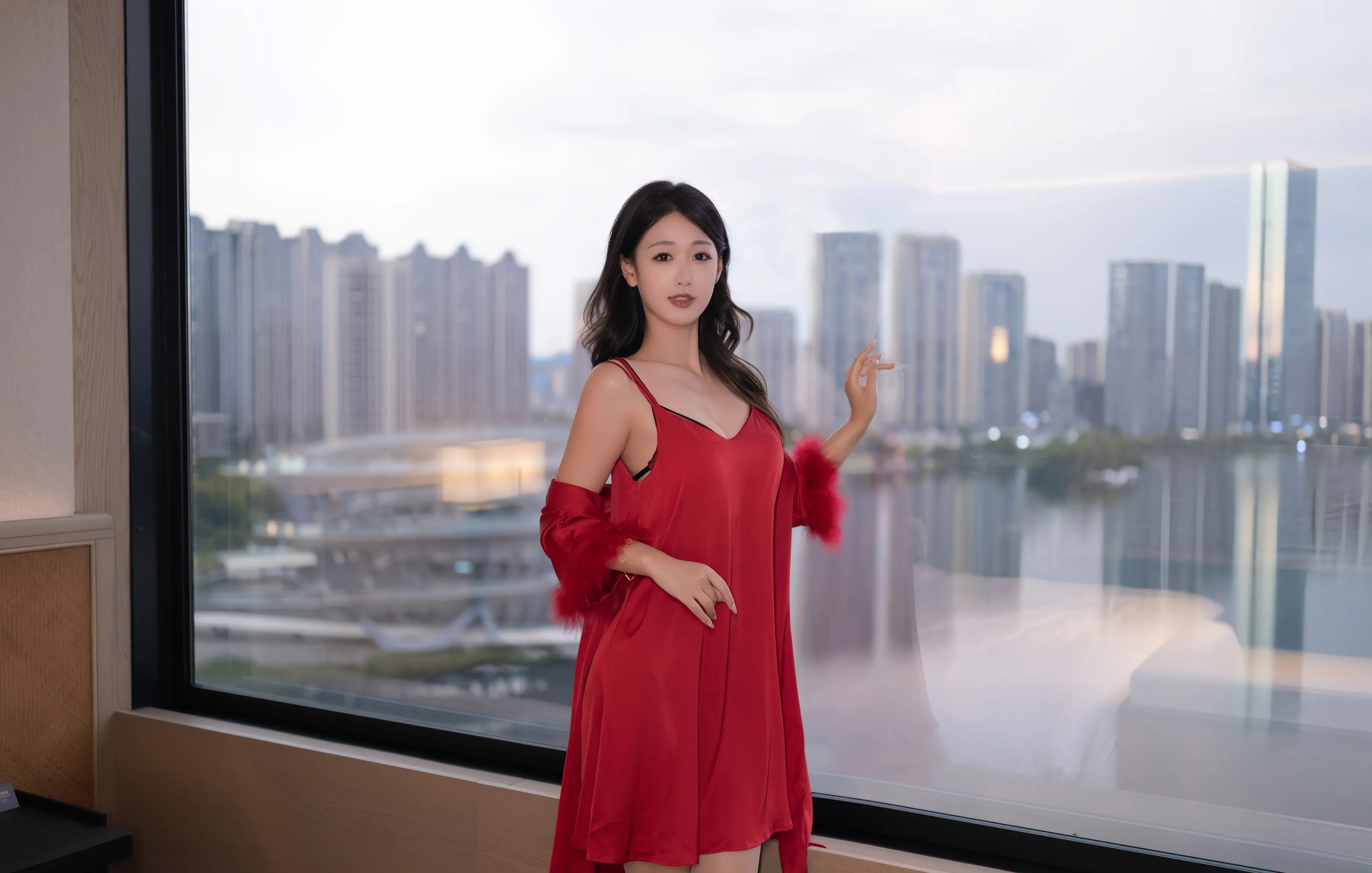 [XiuRen秀人网] 2025.09.15 No.10768 唐安琪 红色睡衣 肉色丝袜 性感写真 [70+1P]