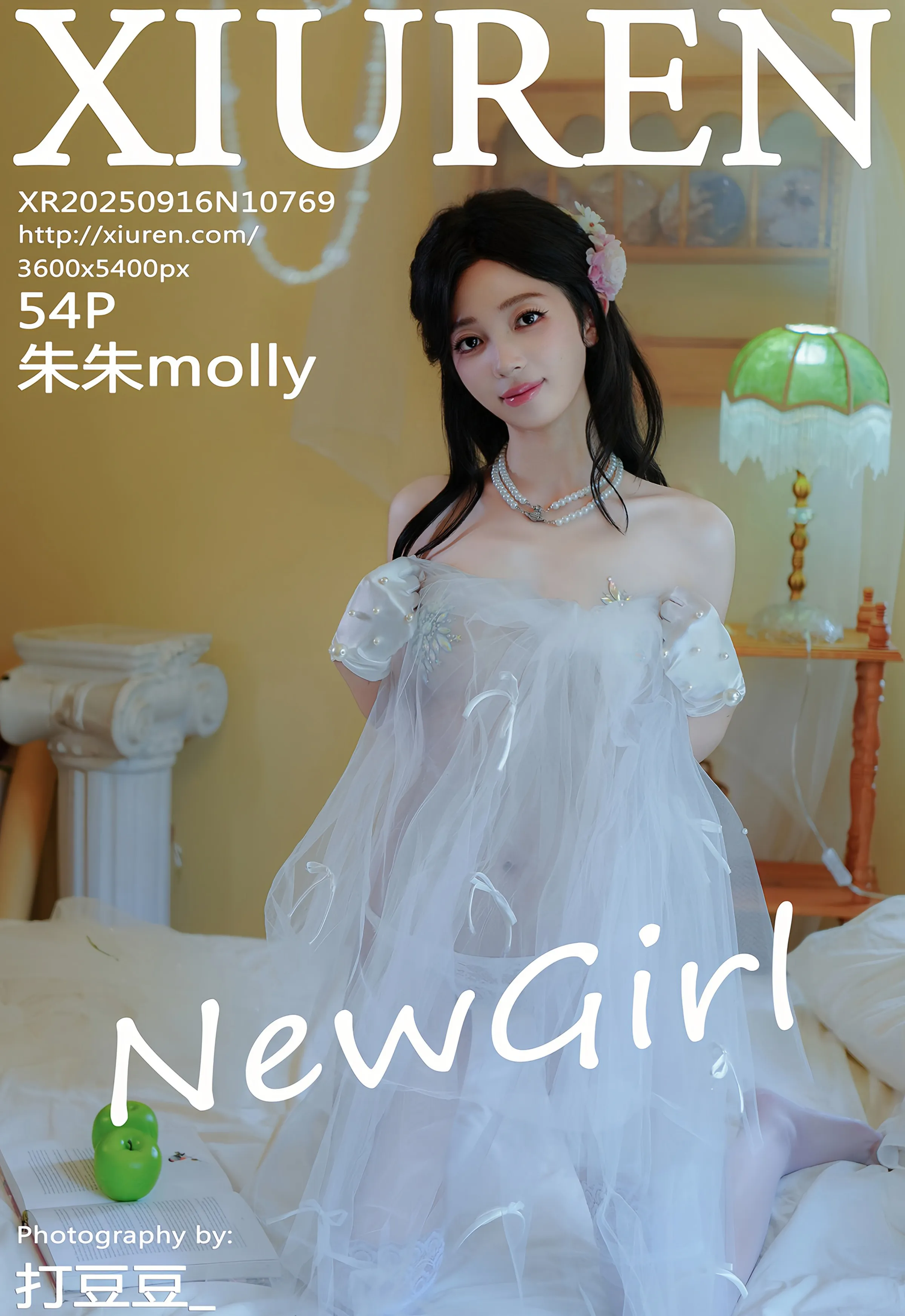 [XiuRen秀人网] 2025.09.16 No.10769 朱朱molly 新人首套写真 性感白色婚纱 [54+1P]