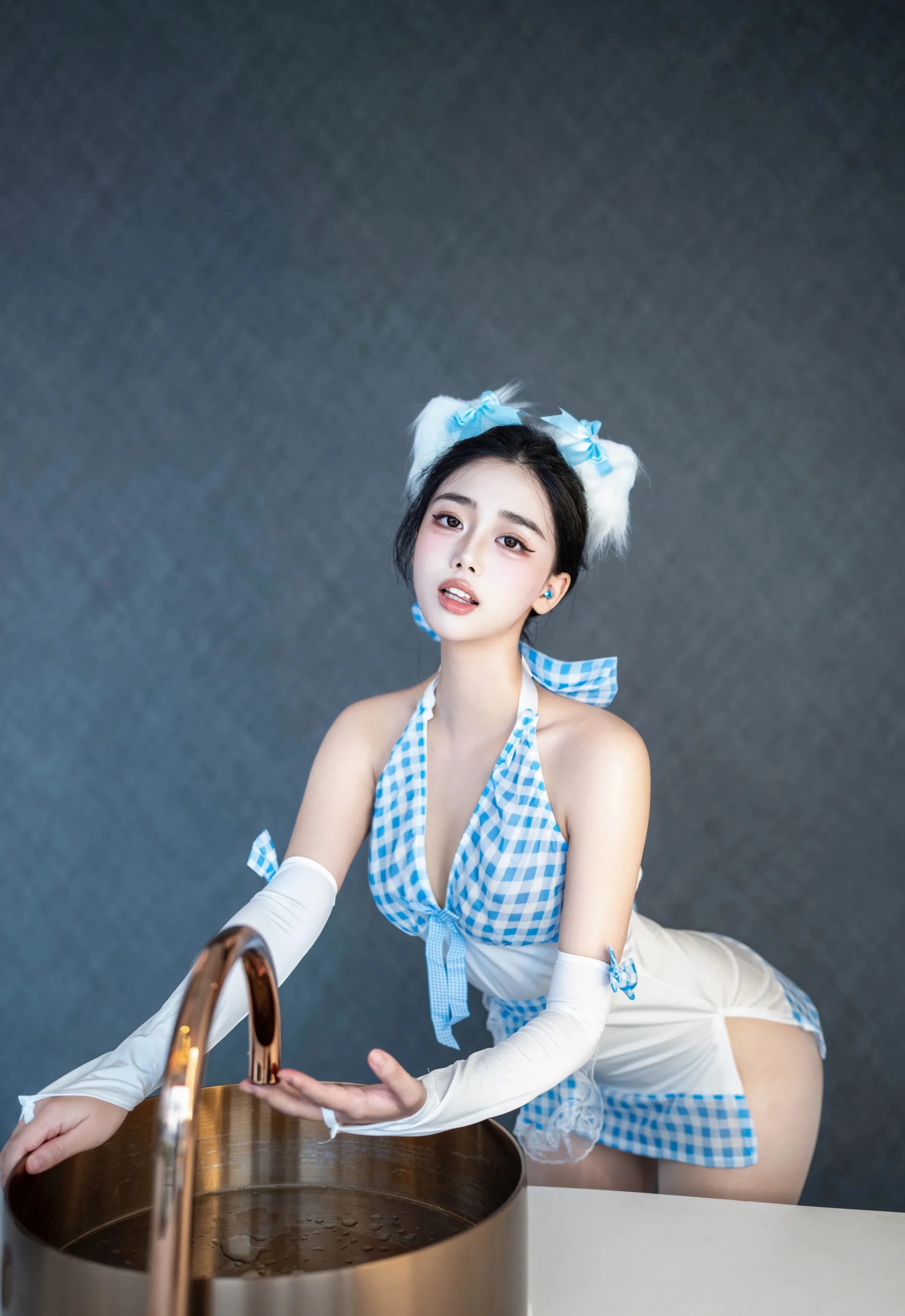 [XINGYAN星颜社] 2025.09.16 VOL.399 阮福福 蓝色格子裙 白色丝袜 性感写真 [66+1P]