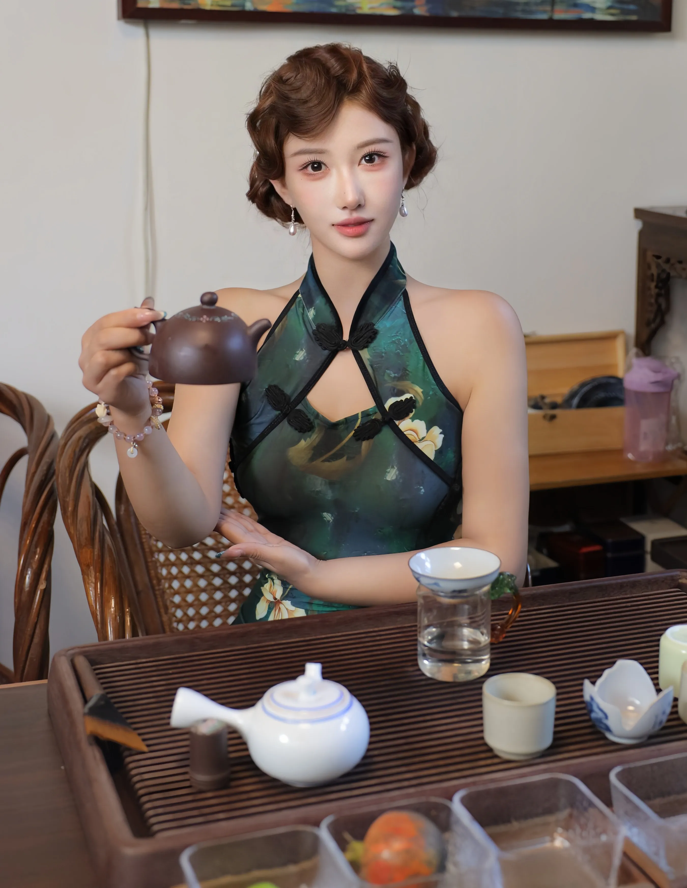 [XiuRen秀人网] 2025.09.26 No.10815 金允希Yuki 绿色旗袍魅惑肉丝 性感写真 [78+1P]