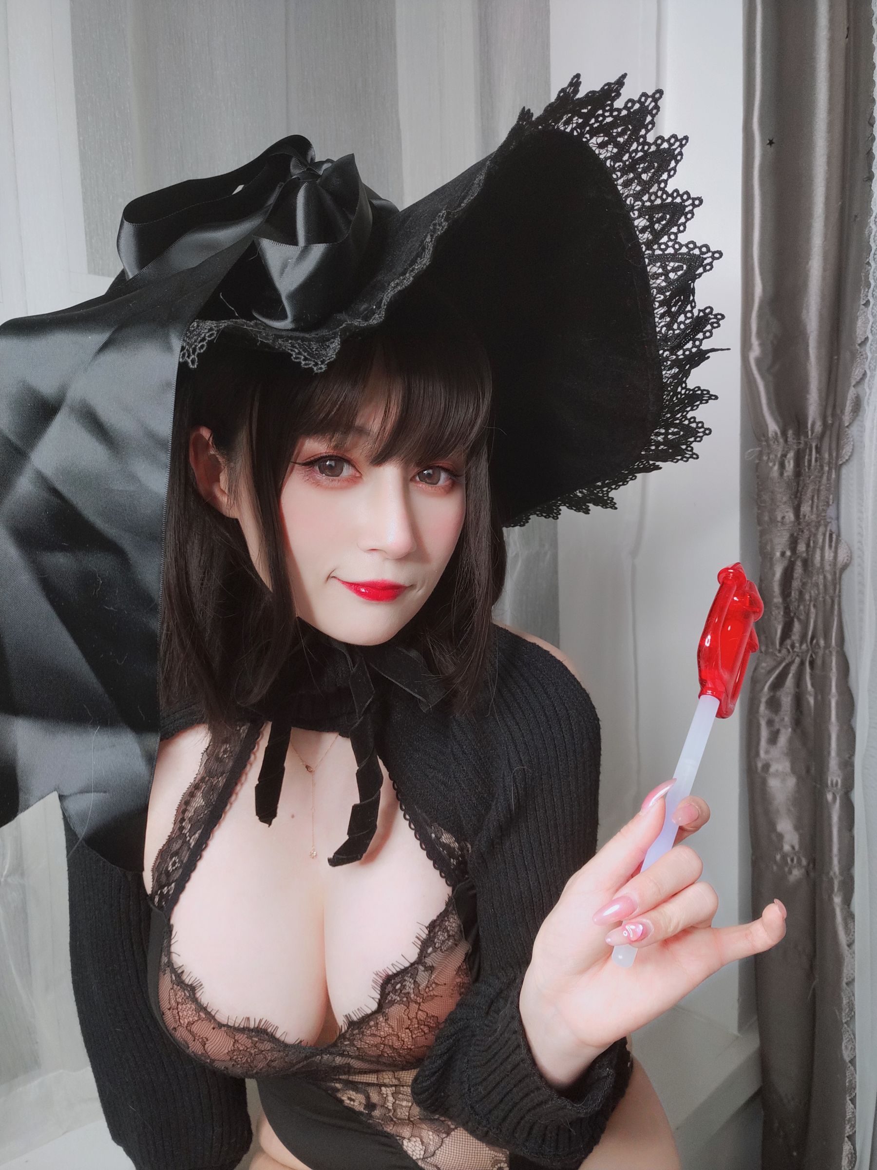 [COSPLAY] Coser小姐姐白银 – 柴郡魔女
