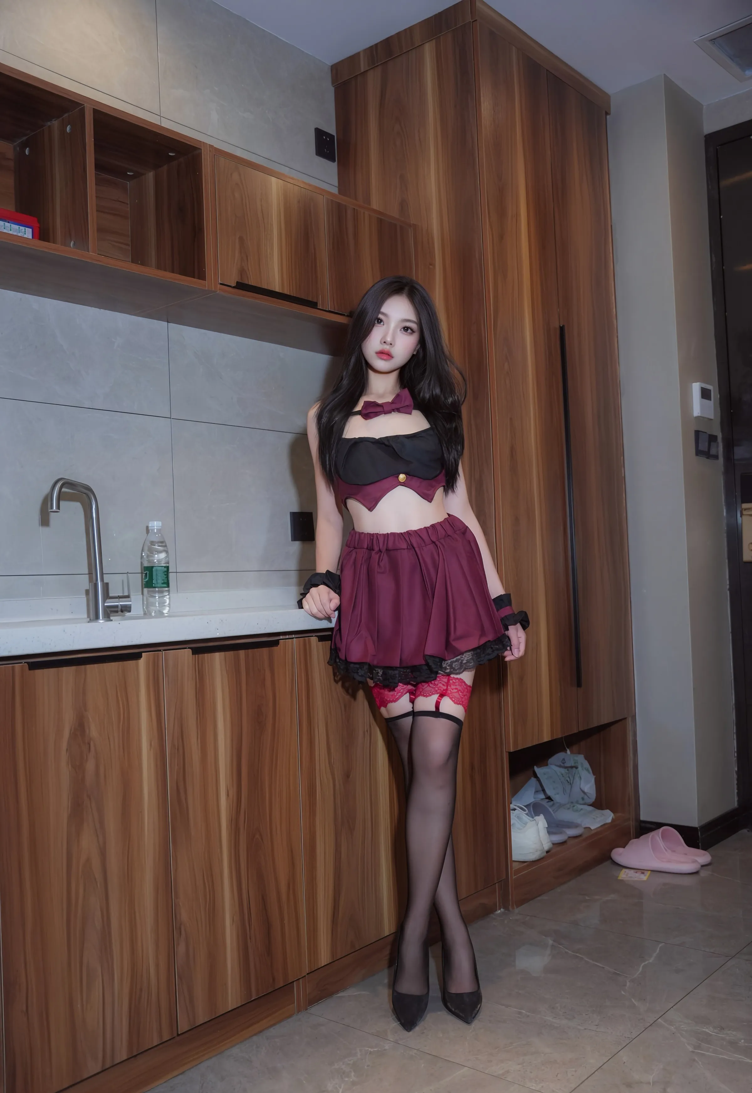 [XiuRen秀人网] 2025.09.29 No.10822 小野花more 新人首套写真 性感黑色情趣内衣 [56+1P]