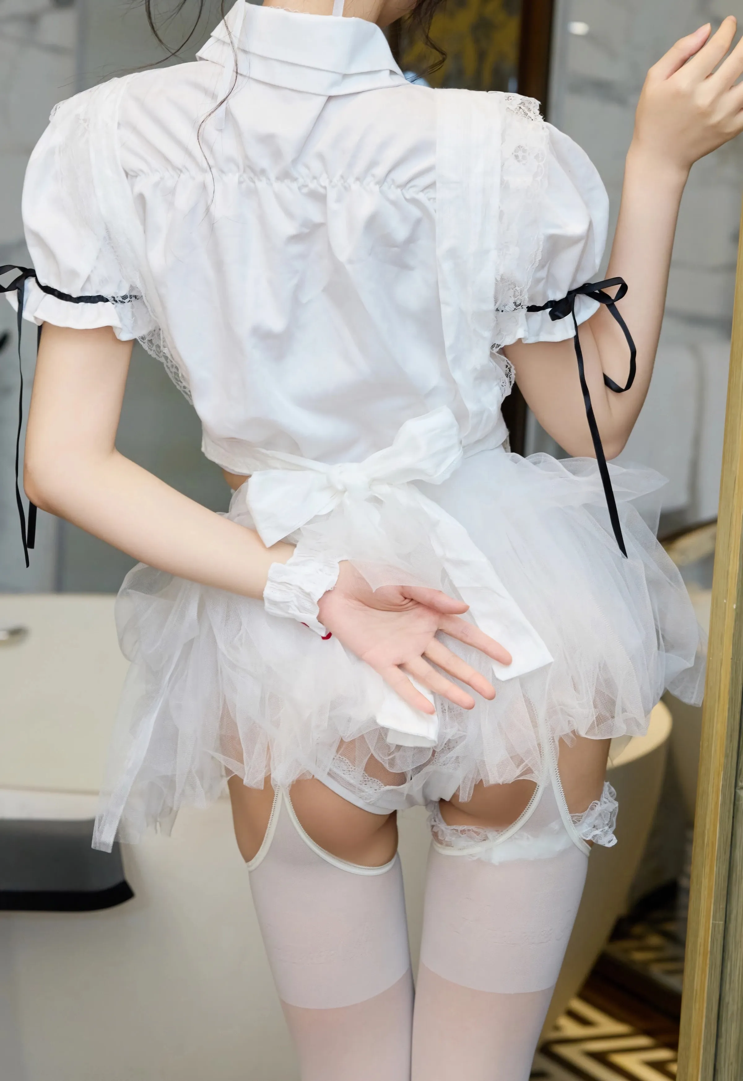 [XiuRen秀人网] 2025.09.29 No.10827 玥儿玥er 性感萝莉女仆装 上海旅拍写真 [64+1P]