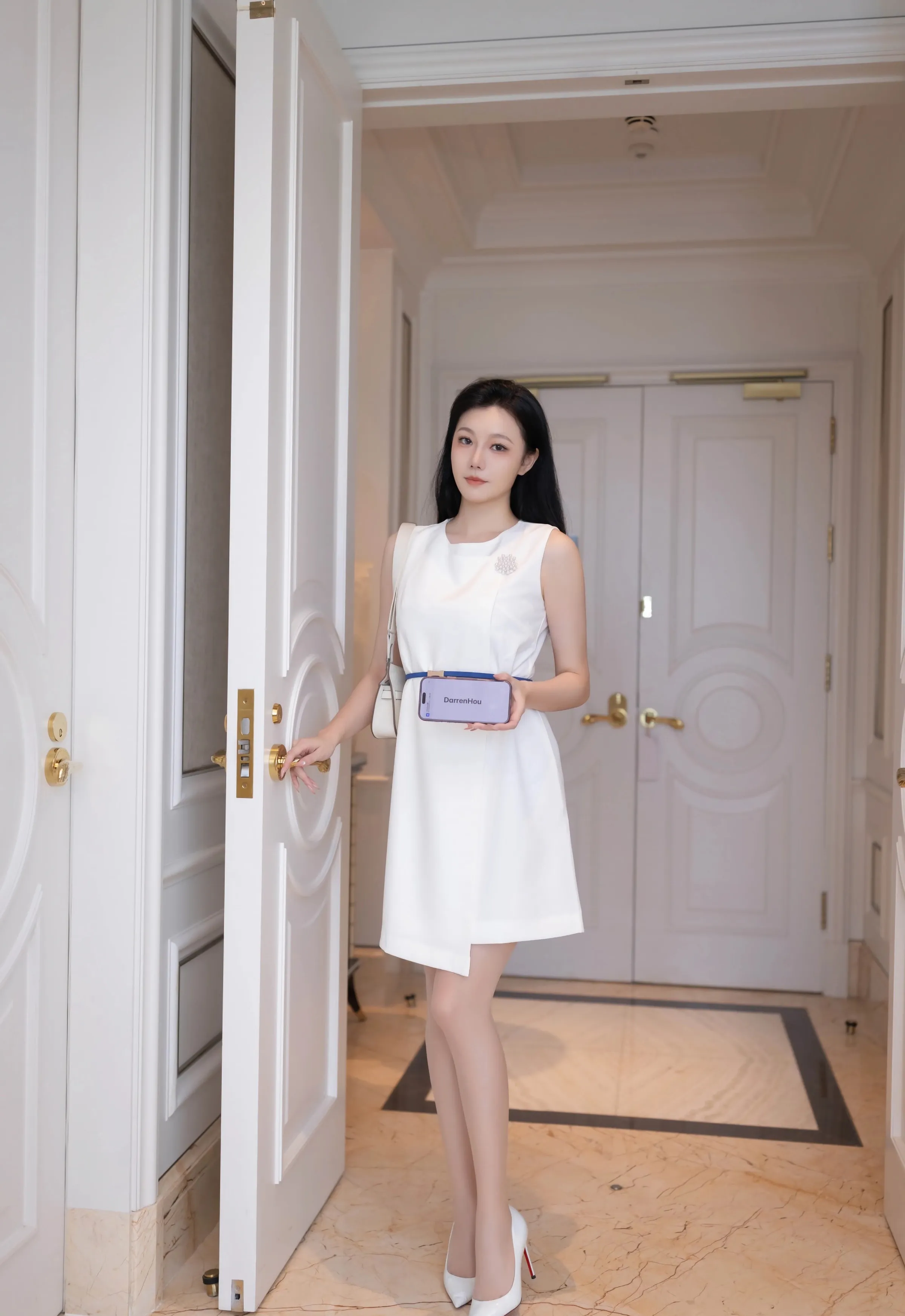 [XiuRen秀人网] 2025.09.29 No.10829 安然anran 性感蓝灰色内衣 珠海旅拍写真 [80+1P]