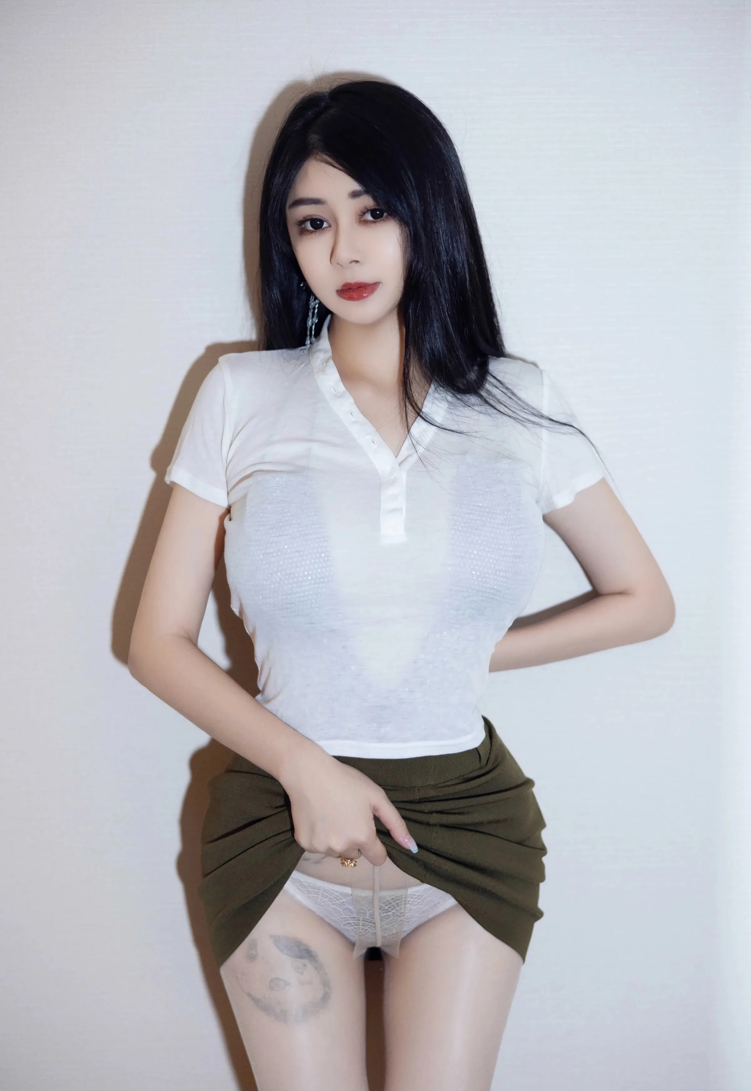 [HuaYang花漾写真] 2025.09.29 VOL.647 凯竹Quinn 白色T恤 性感写真 [54+1P]