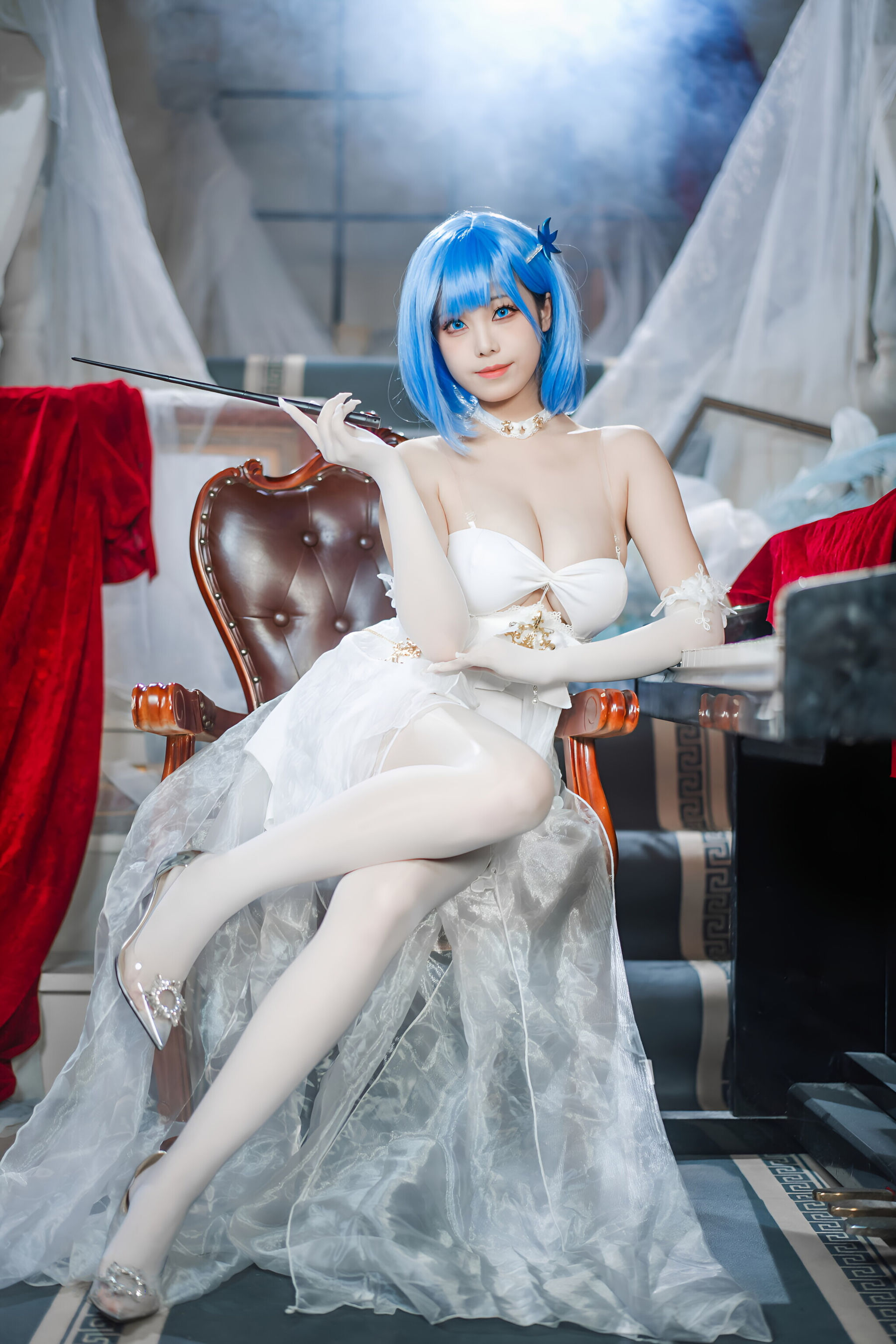 [COSPLAY]蜜汁猫裘 – 碧蓝航线 恰巴耶夫白骑兵