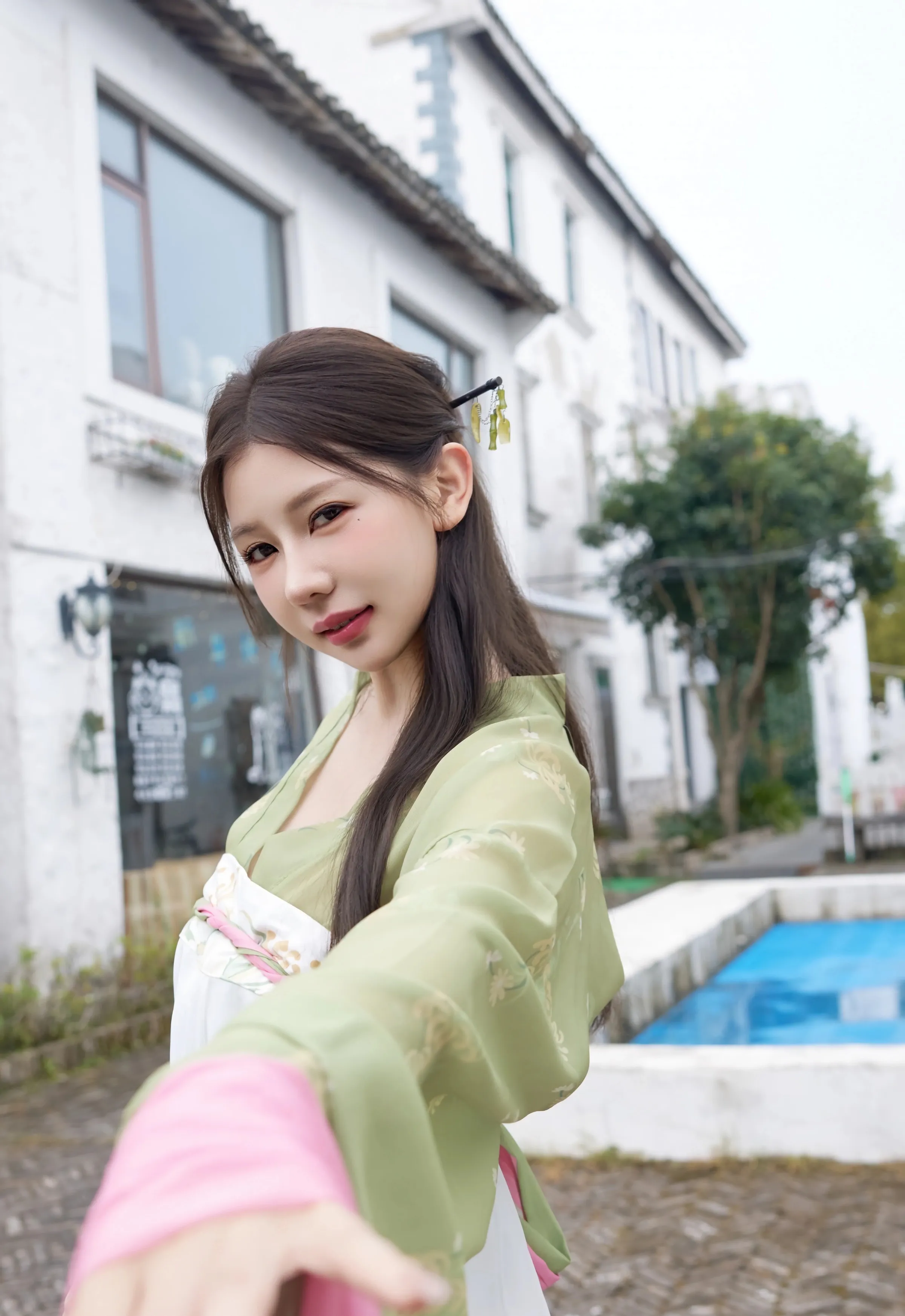 [XiuRen秀人网] 2025.09.30 No.10834 尹甜甜sunny 性感汉服装扮 中秋主题 上海旅拍写真 [83+1P]