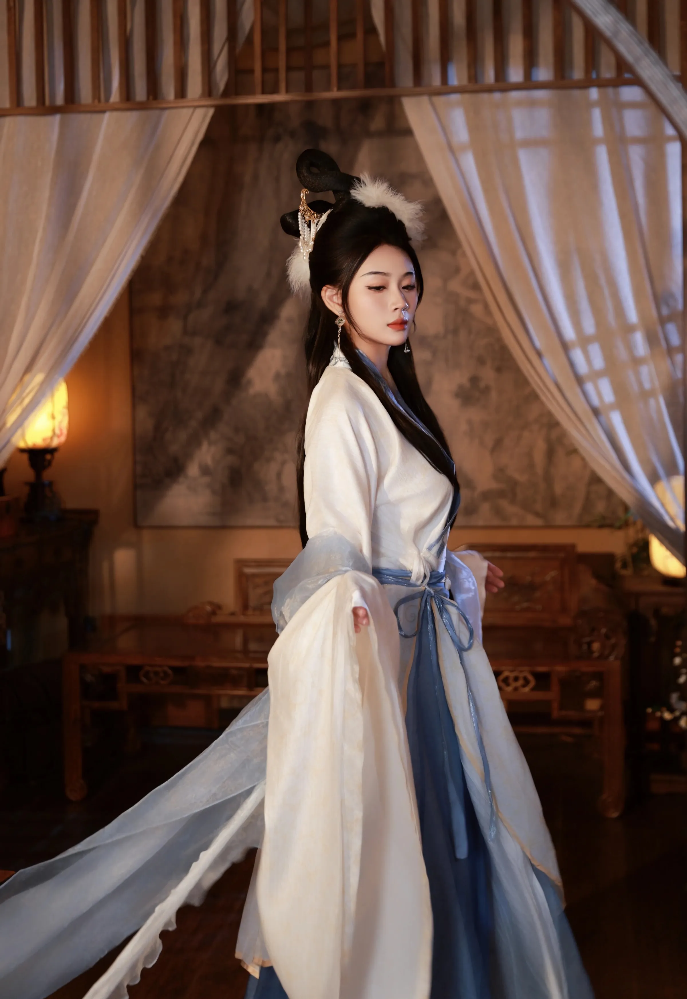 [XiuRen秀人网] 2025.09.30 No.10835 南乔 性感汉服 中秋主题 性感写真 [76+1P]