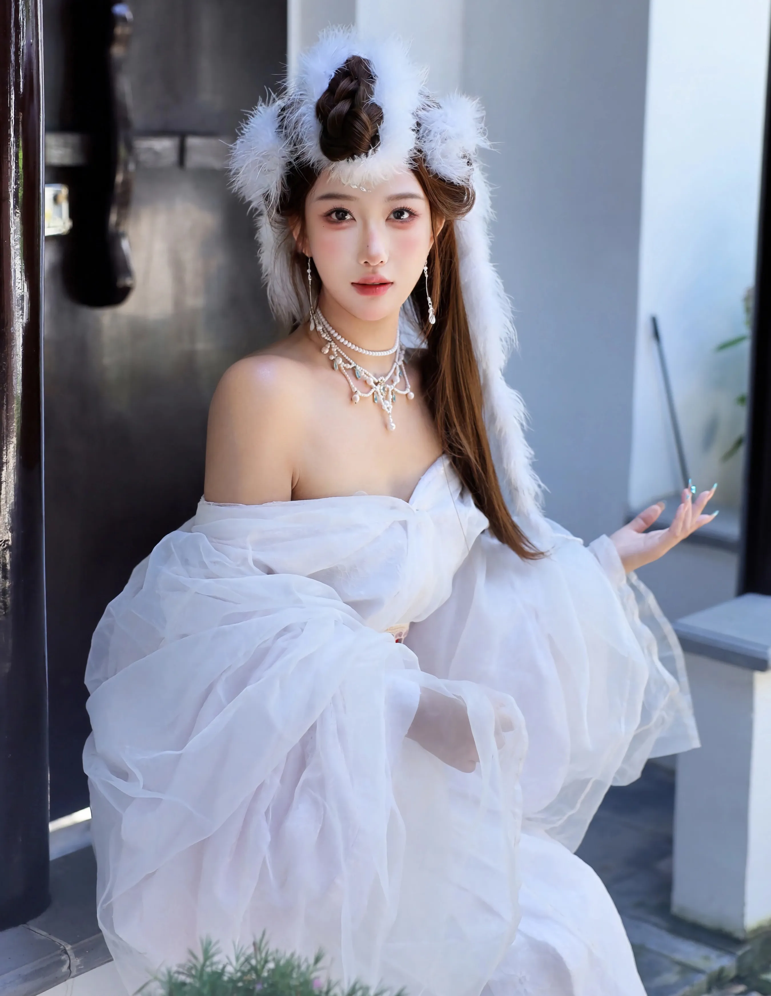 [XiuRen秀人网] 2025.10.09 No.10843 金允希Yuki 白色锦毛鼠装扮 性感写真 [78+1P]