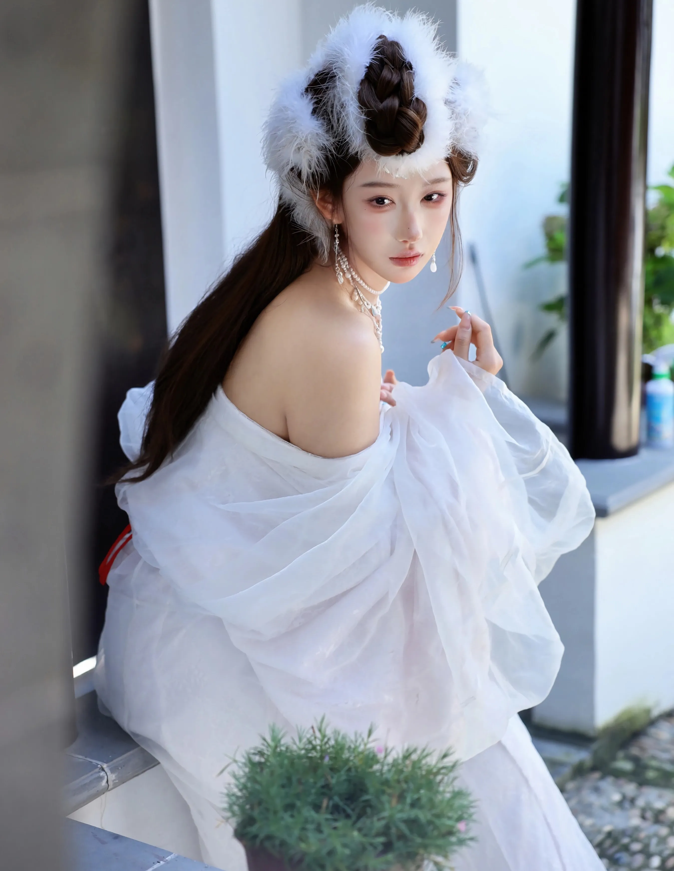 [XiuRen秀人网] 2025.10.09 No.10843 金允希Yuki 白色锦毛鼠装扮 性感写真 [78+1P]