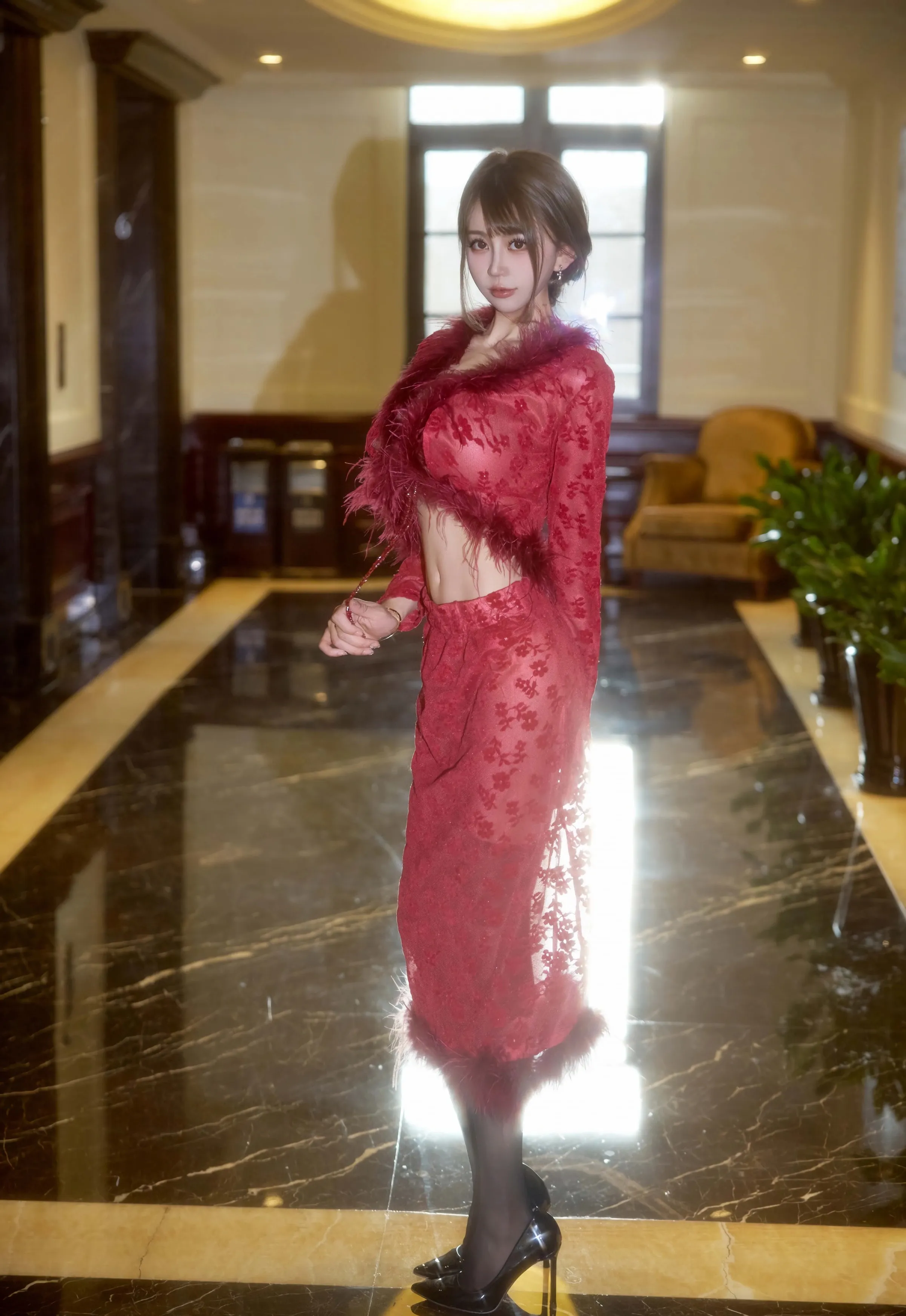 [XiuRen秀人网] 2025.10.10 No.10848 Zoe柚柚 红色复古服饰 性感写真 [52+1P]