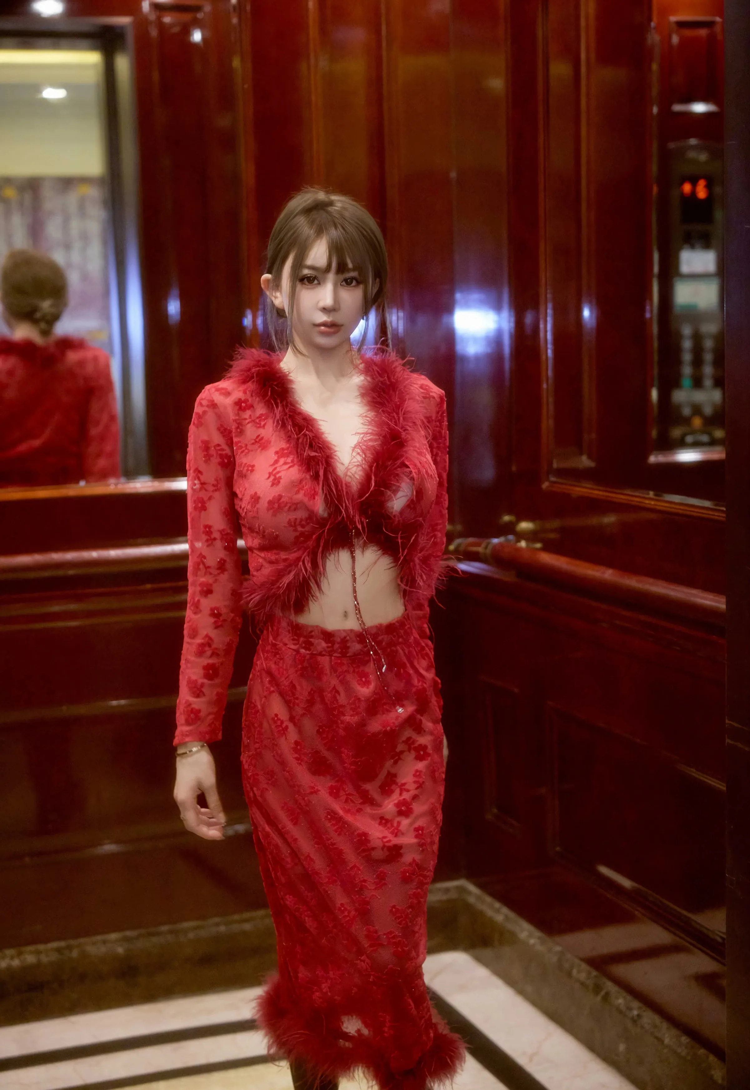 [XiuRen秀人网] 2025.10.10 No.10848 Zoe柚柚 红色复古服饰 性感写真 [52+1P]