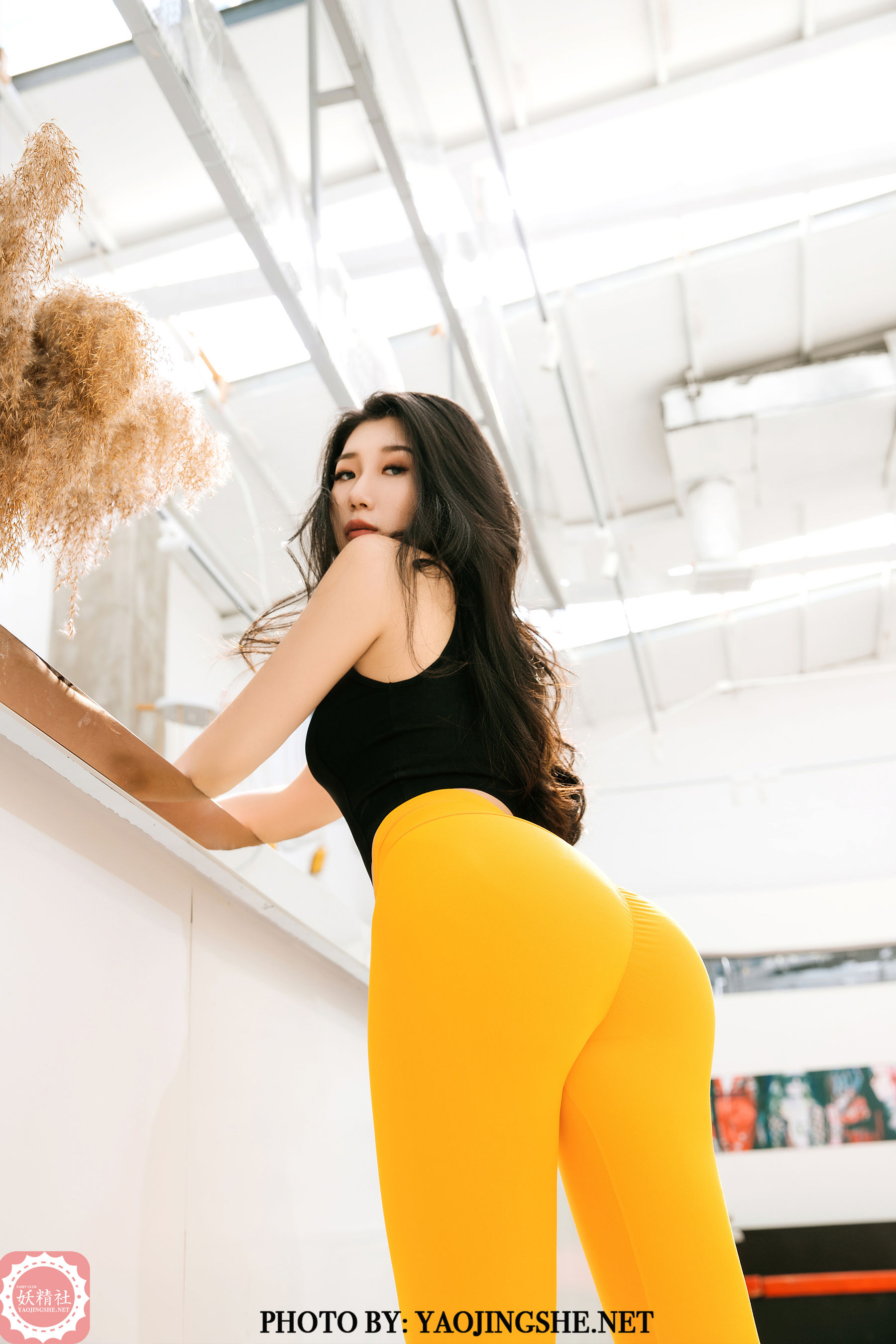 [妖精社] V2012 秋韵《健身蜜桃》[30P]