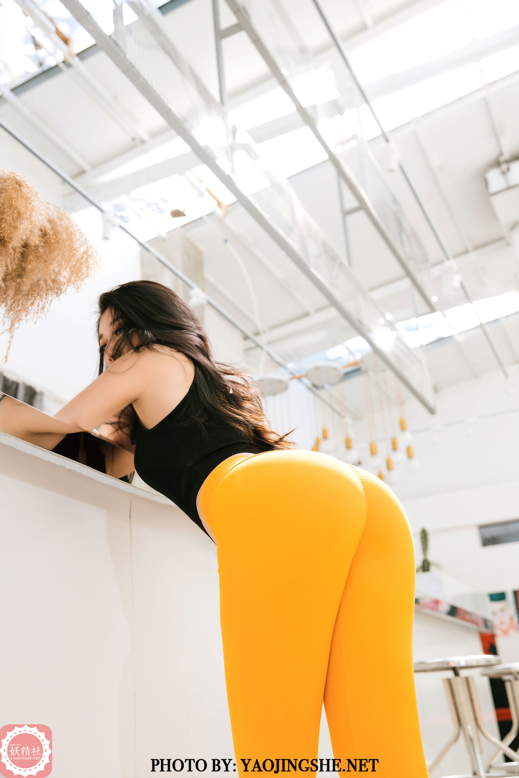 [妖精社] V2012 秋韵《健身蜜桃》[30P]