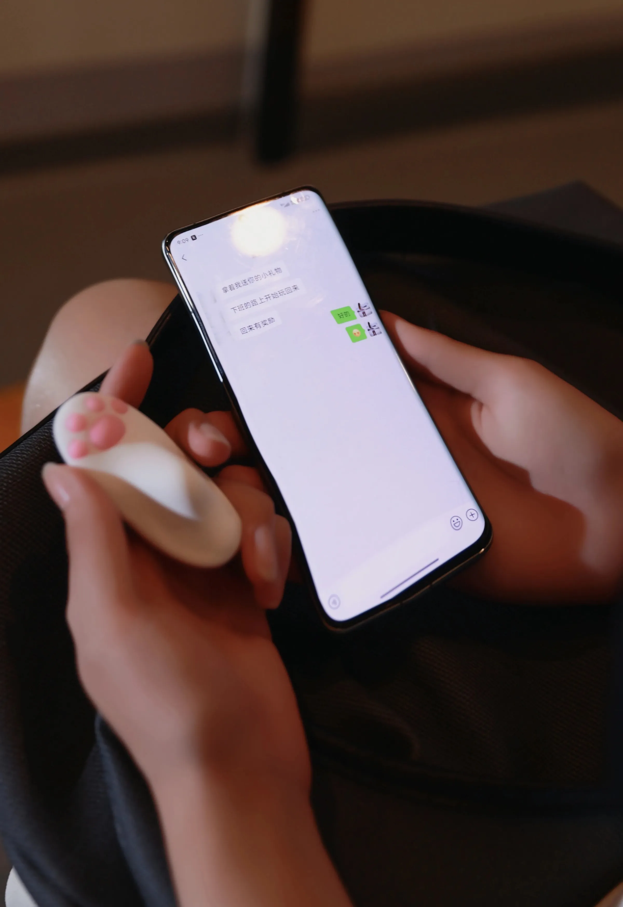 [XiuRen秀人网] 2025.10.11 No.10856 南乔 OL服饰 诱人肉色丝袜 性感写真 [86+1P]