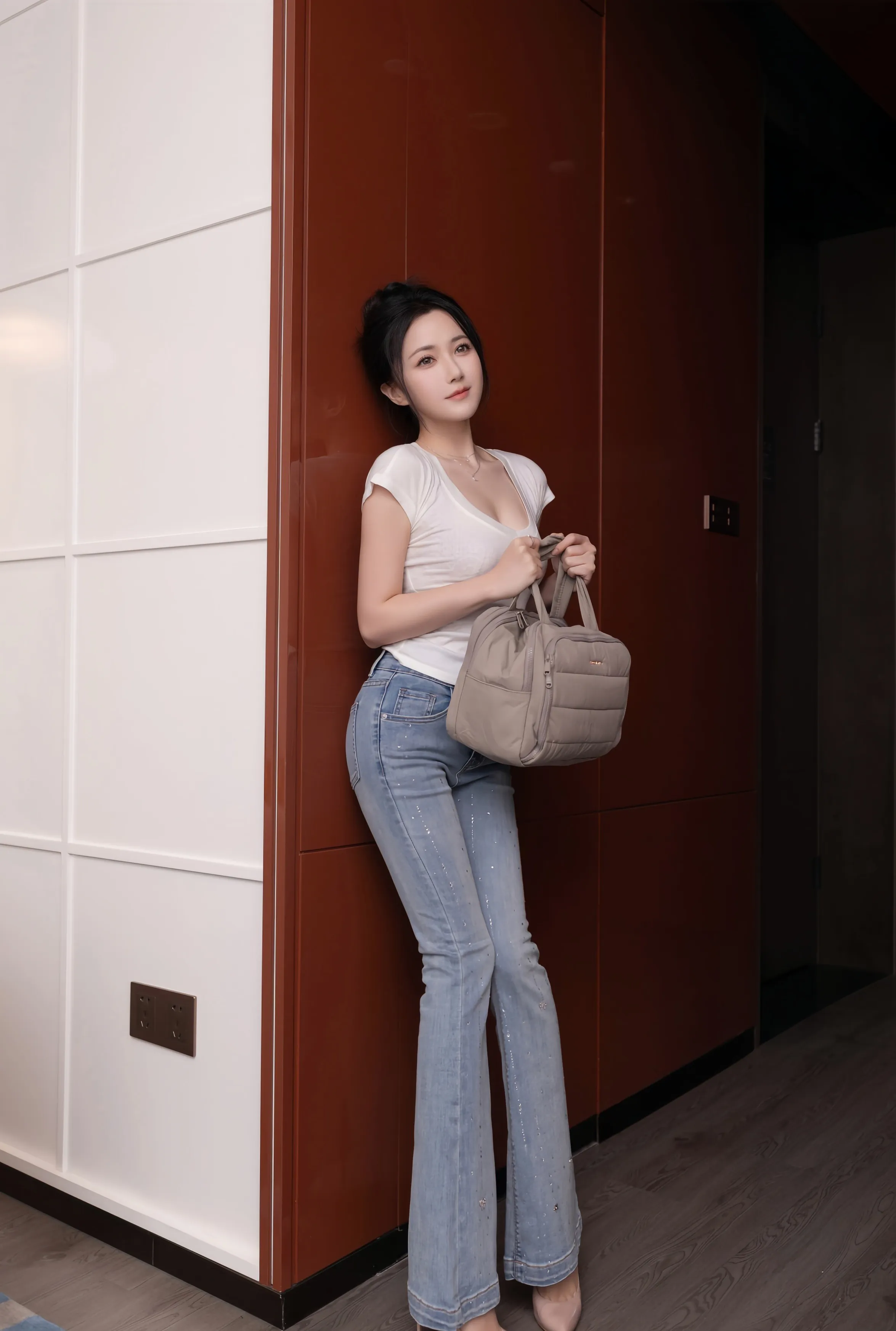 [XiuRen秀人网] 2025.10.11 No.10858 鱼子酱Fish 暖灰色蕾丝服饰 性感写真 [76+1P]