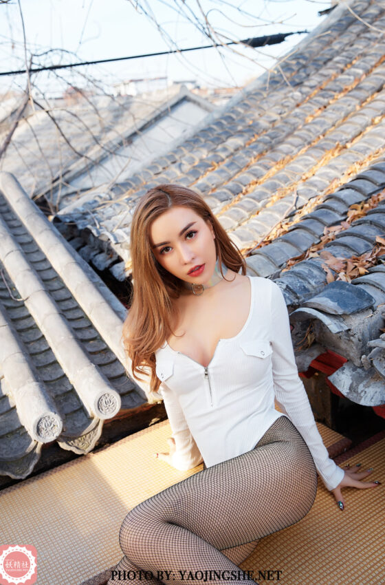 [妖精社] V2016 萱萱《小任务》[40P]