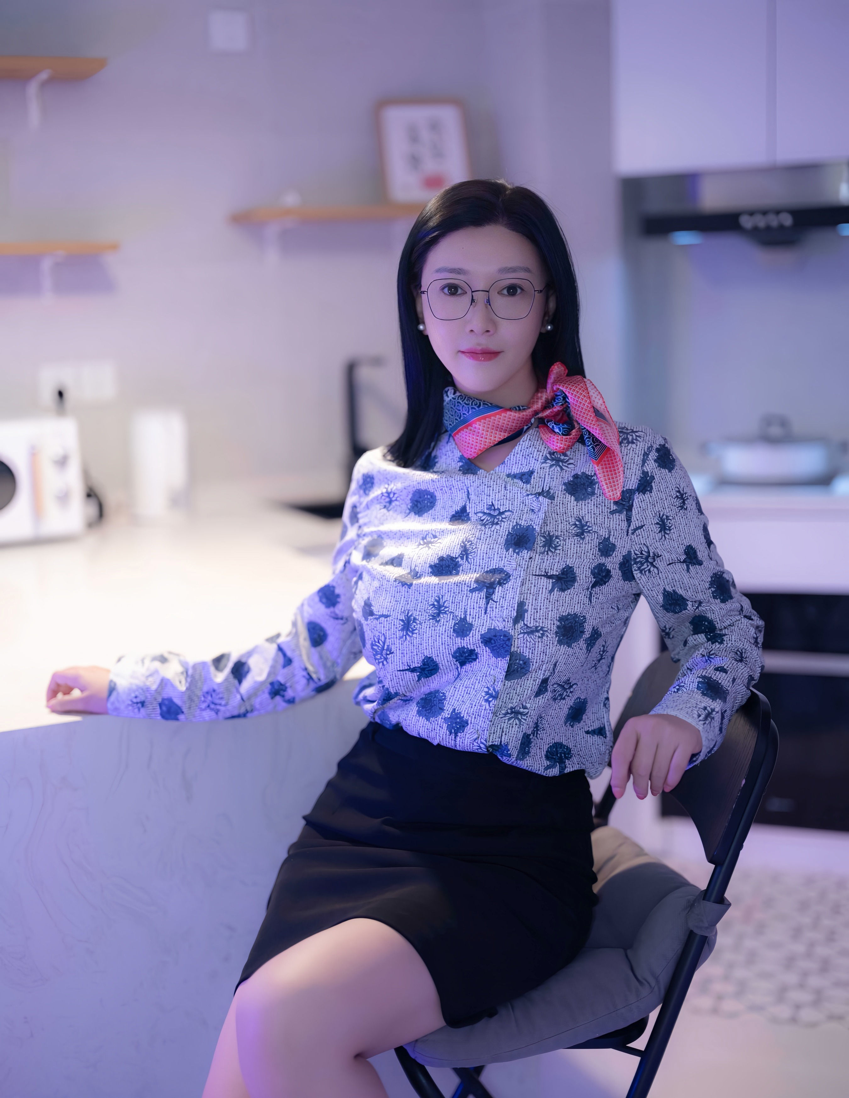 [XiuRen秀人网] 2025.10.14 No.10866 雅茹老师 深色OL服饰 性感写真 [61+1P]