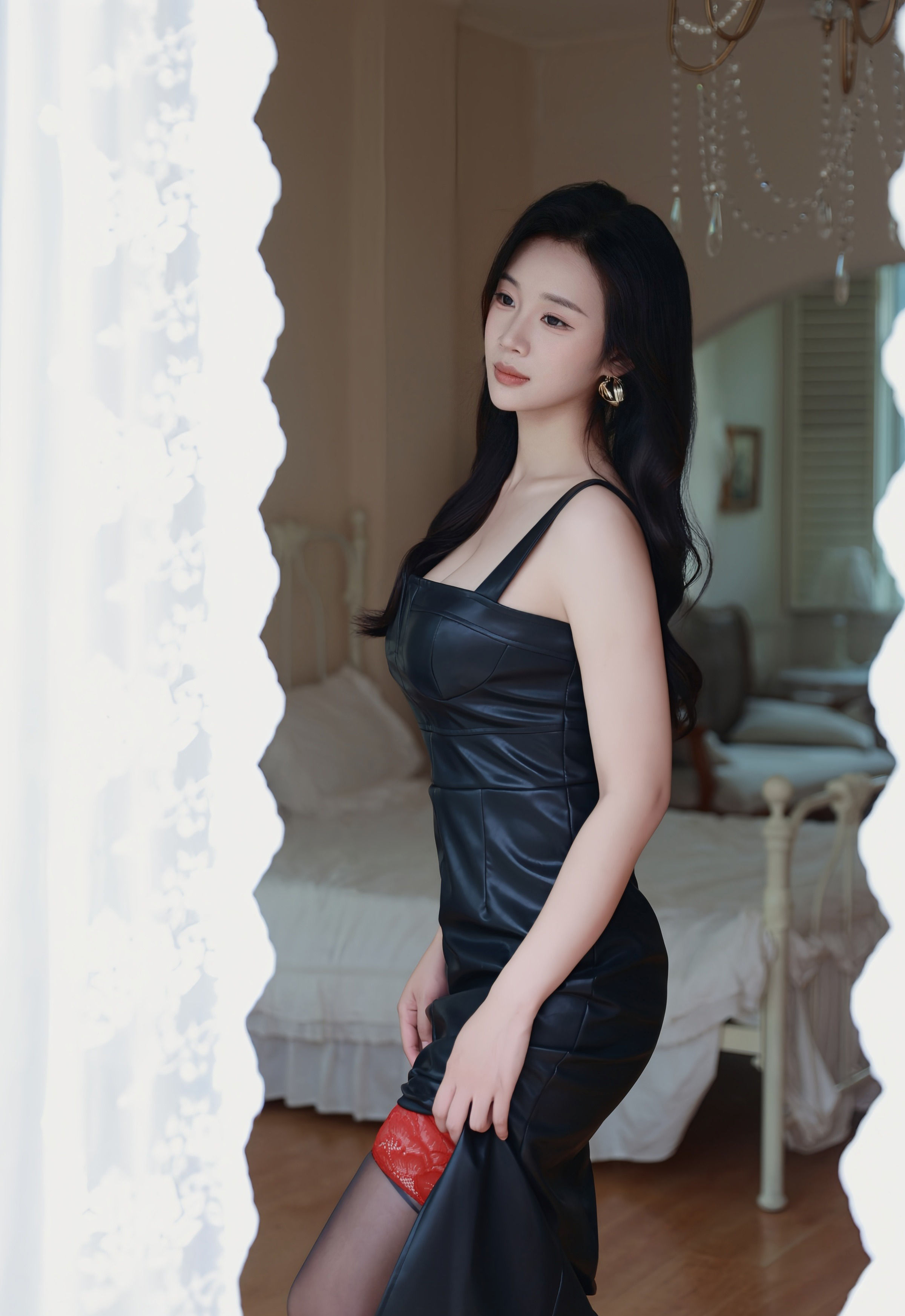 [XiuRen秀人网] 2025.10.17 No.10885 南乔 黑色皮裙 魅惑黑丝 性感写真 [72+1P]