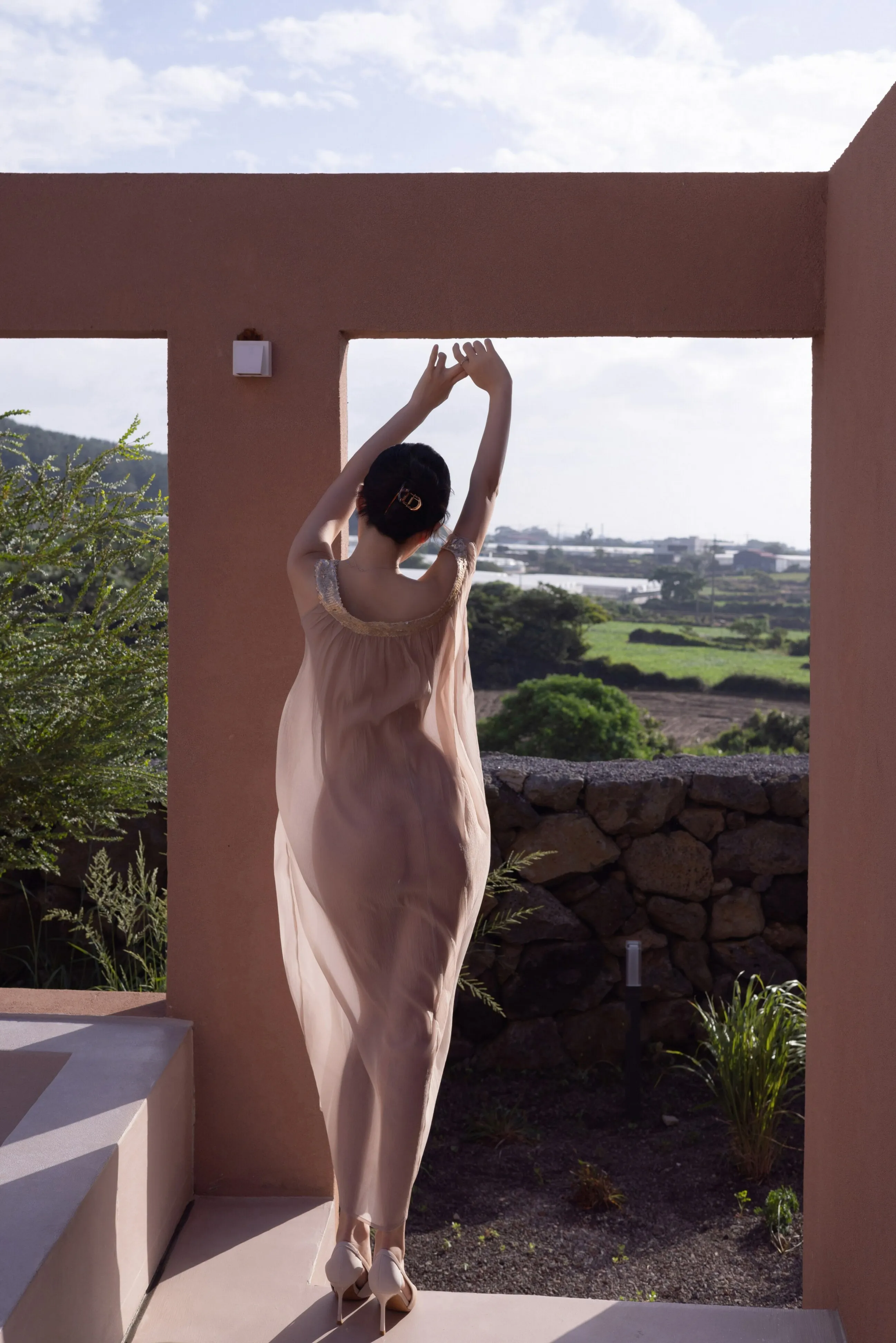 [秀人内购] 鱼子酱Fish  诱人私拍福利 抹胸芦苇女人