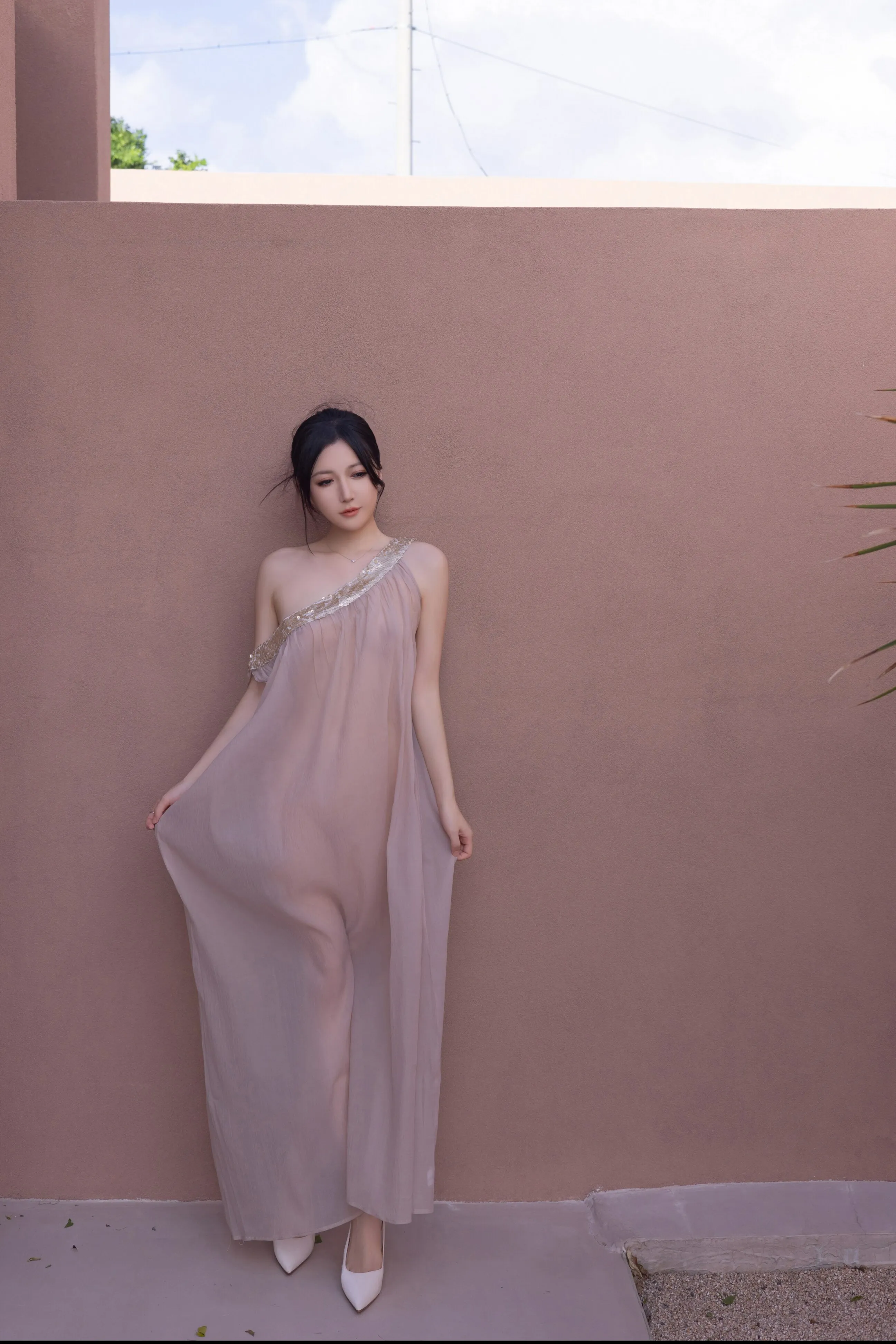 [秀人内购] 鱼子酱Fish  诱人私拍福利 抹胸芦苇女人