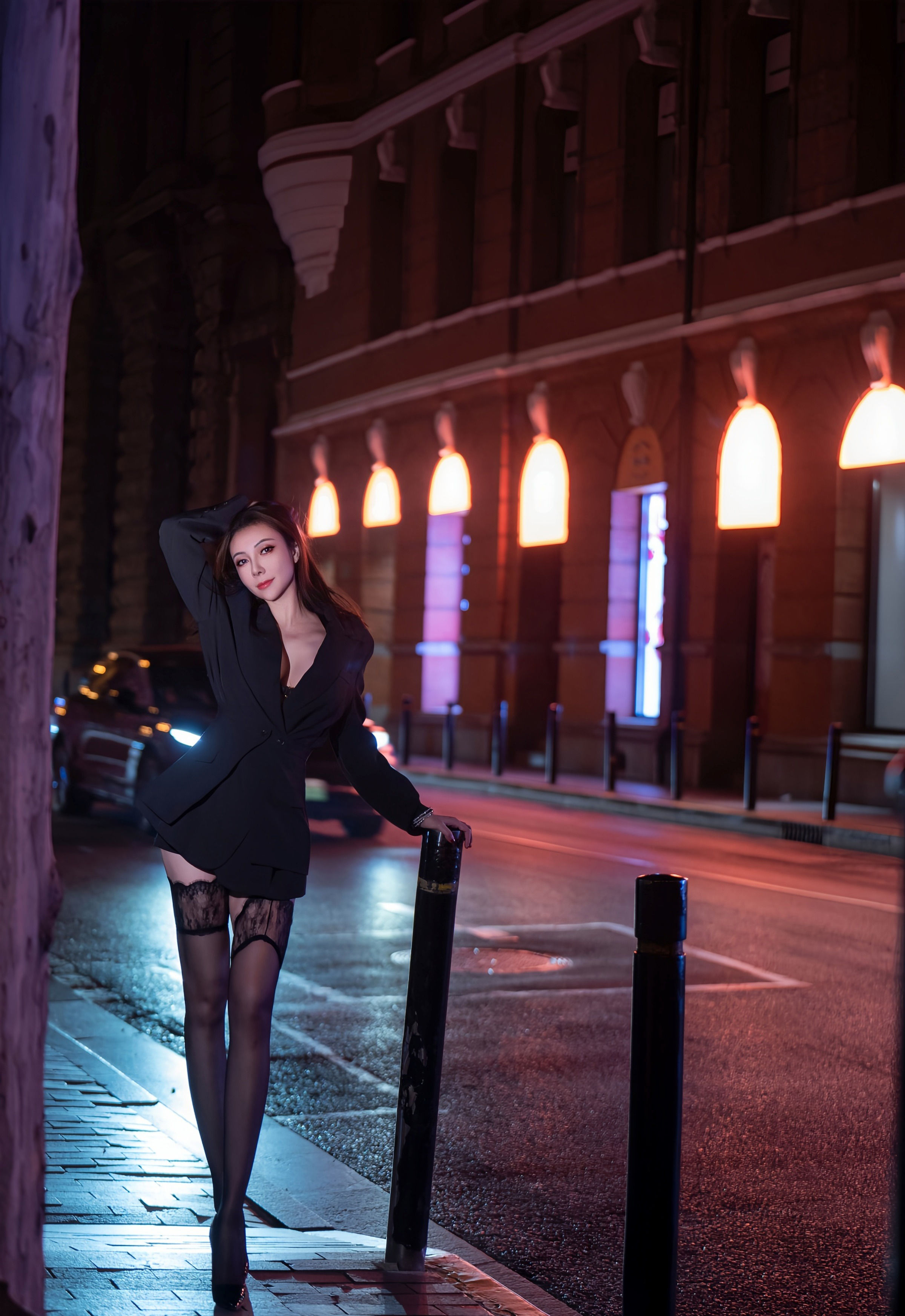 [XiuRen秀人网] 2025.10.23 No.10899 果儿Victoria 无敌御姐范 性感写真 [72+1P]