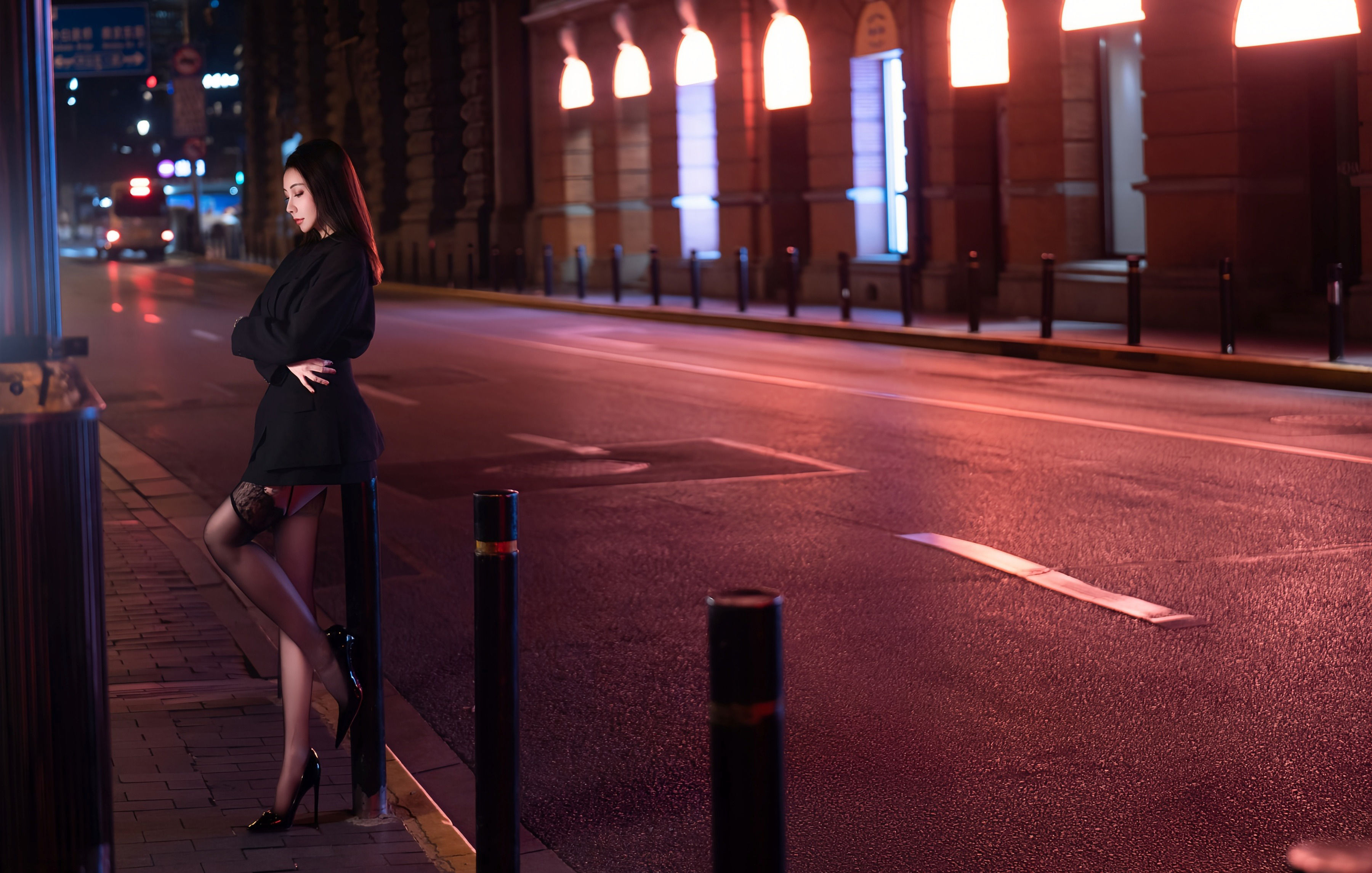 [XiuRen秀人网] 2025.10.23 No.10899 果儿Victoria 无敌御姐范 性感写真 [72+1P]