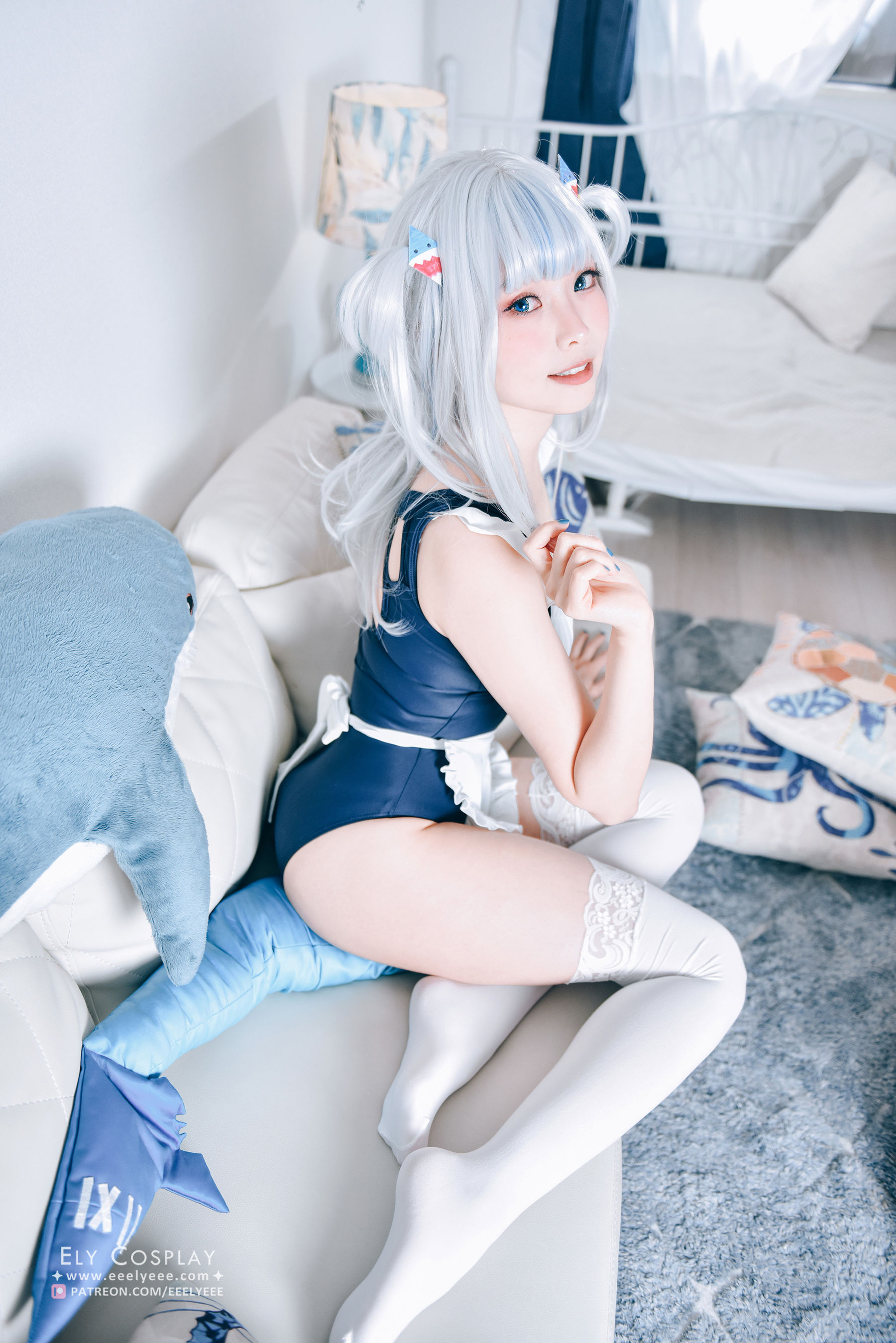 [COSPLAY] Ely_eee(ElyEE子) – Gura Swimsuit