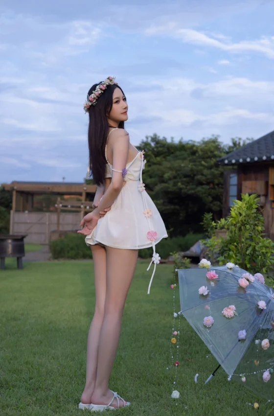 [秀人内购] 鱼子酱Fish 诱人私拍福利 花的伞