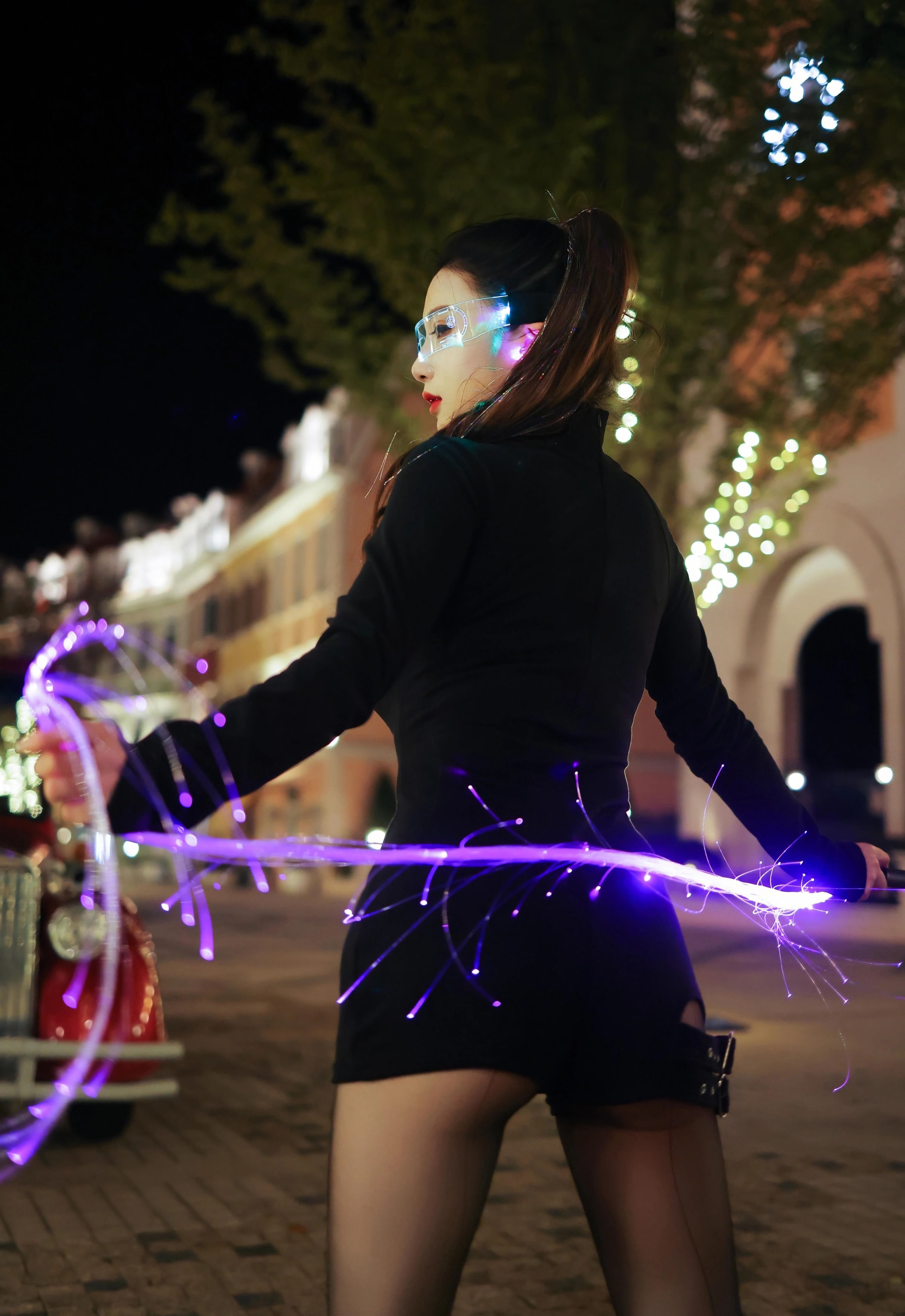 [XiuRen秀人网] 2025.10.31 No.10936 小肉肉咪 黑色连衣短裙 性感写真 [77+1P]