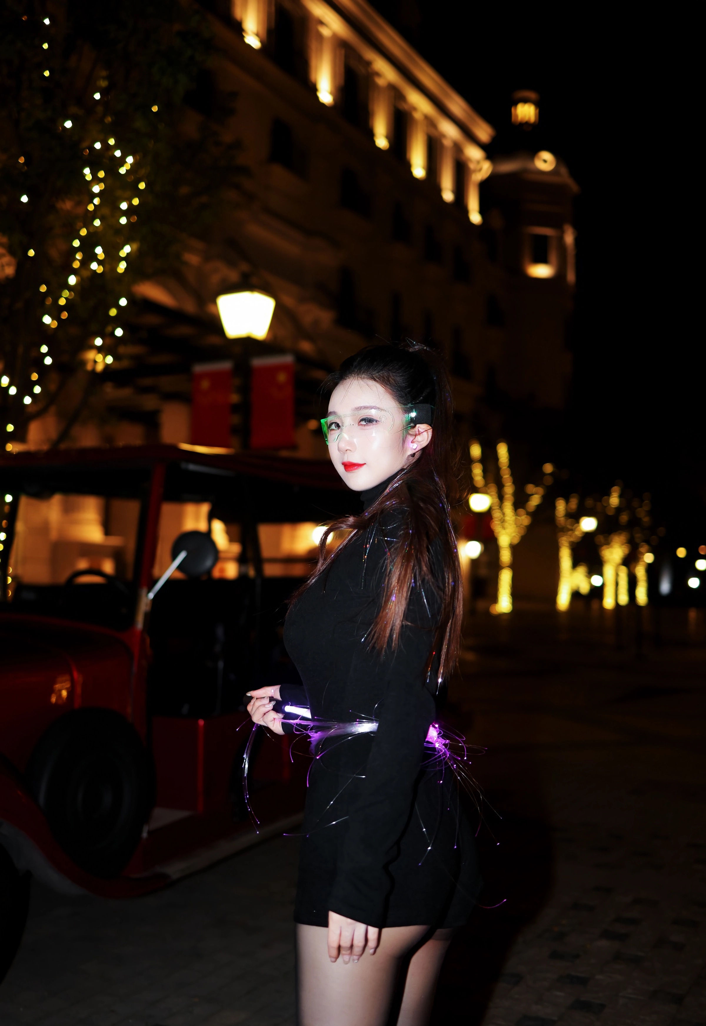 [XiuRen秀人网] 2025.10.31 No.10936 小肉肉咪 黑色连衣短裙 性感写真 [77+1P]