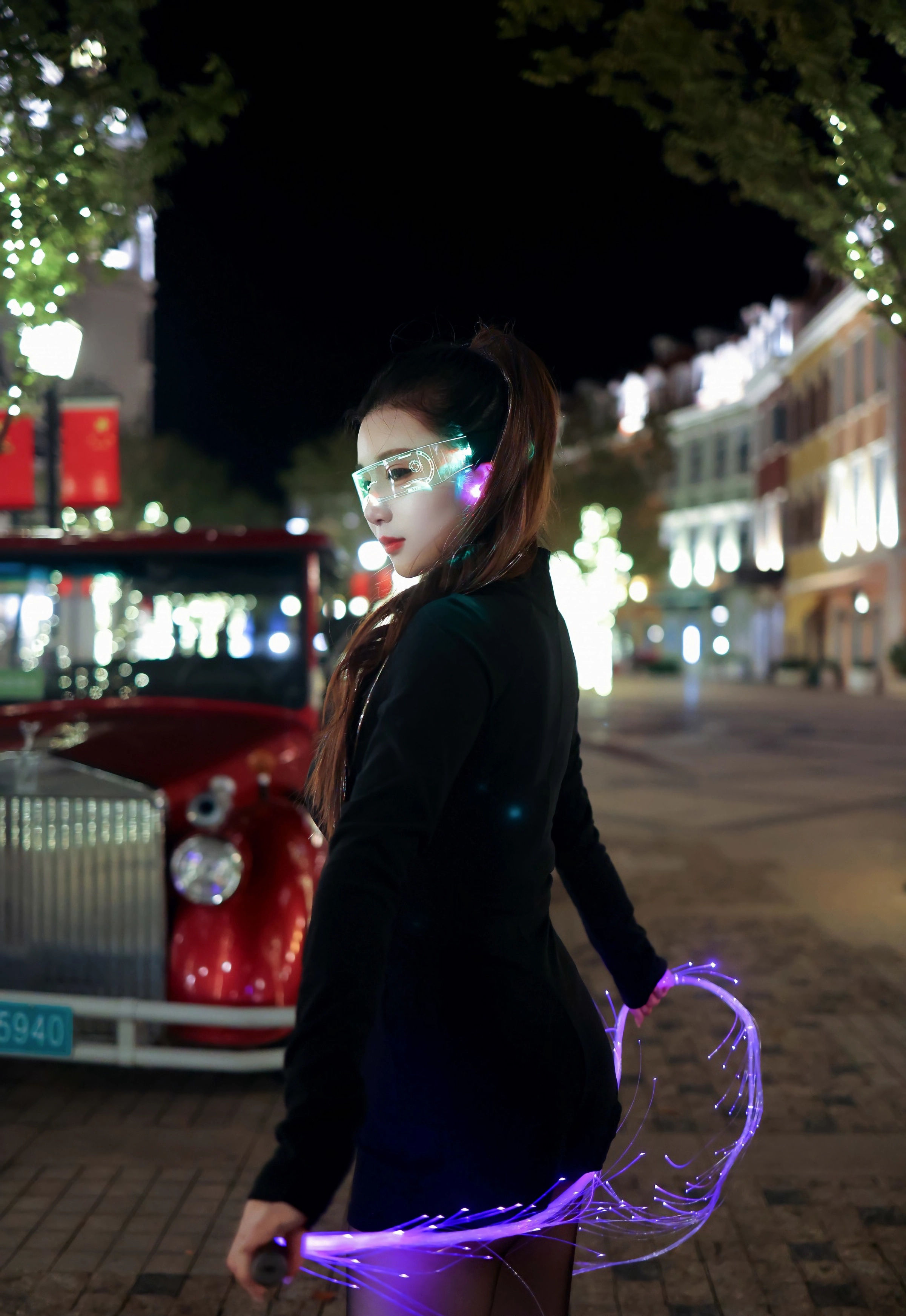 [XiuRen秀人网] 2025.10.31 No.10936 小肉肉咪 黑色连衣短裙 性感写真 [77+1P]