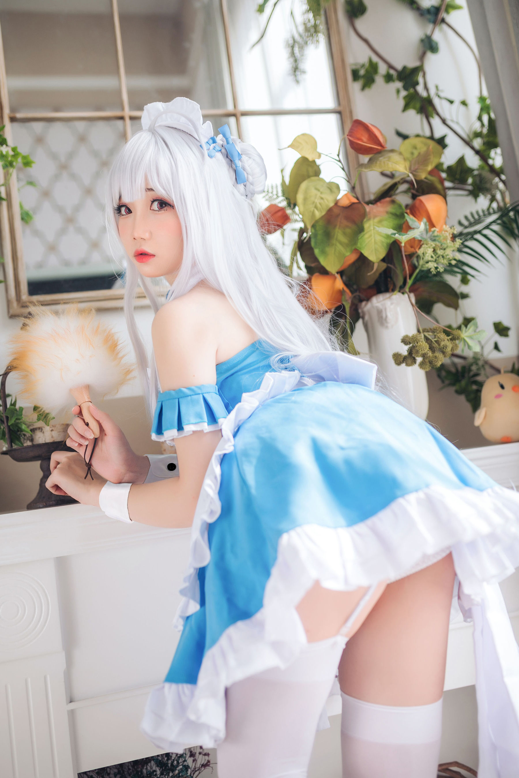 [COSPLAY] 焖焖碳 – 小天鹅女仆