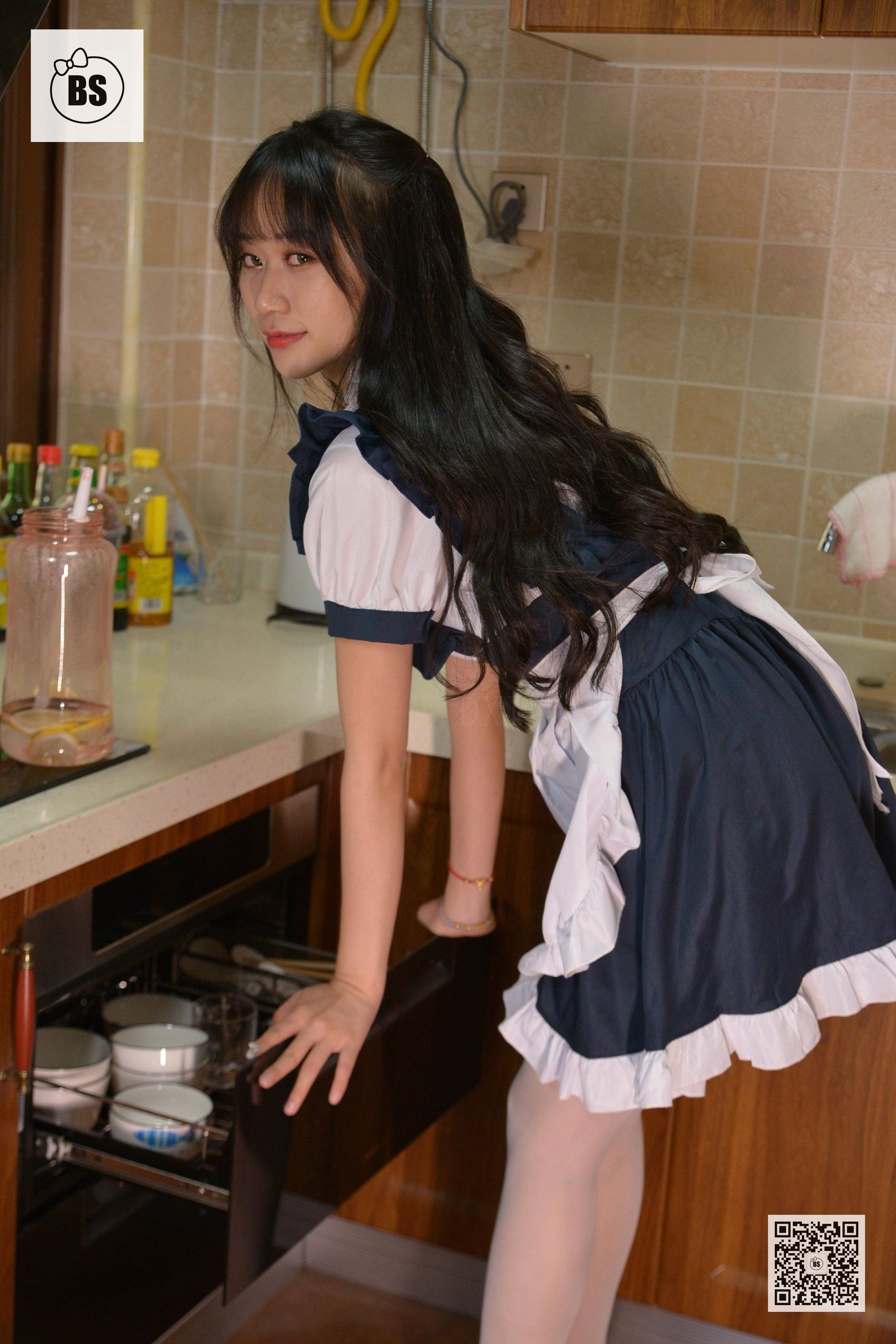 [我丝你想] MX003 美西 厨房魔法变身记3 [67P]