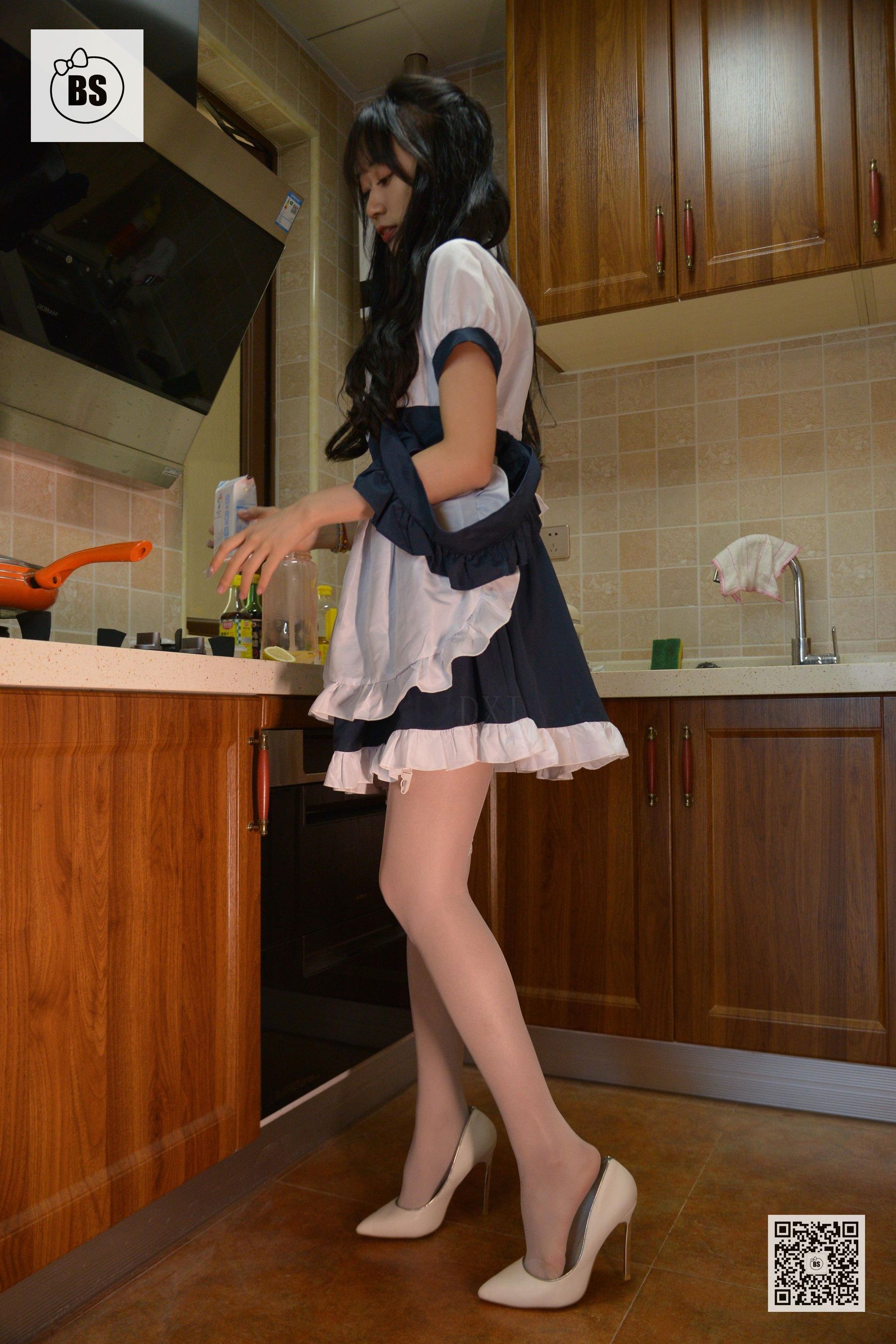 [我丝你想] MX004 美西 厨房魔法变身记4 [61P]