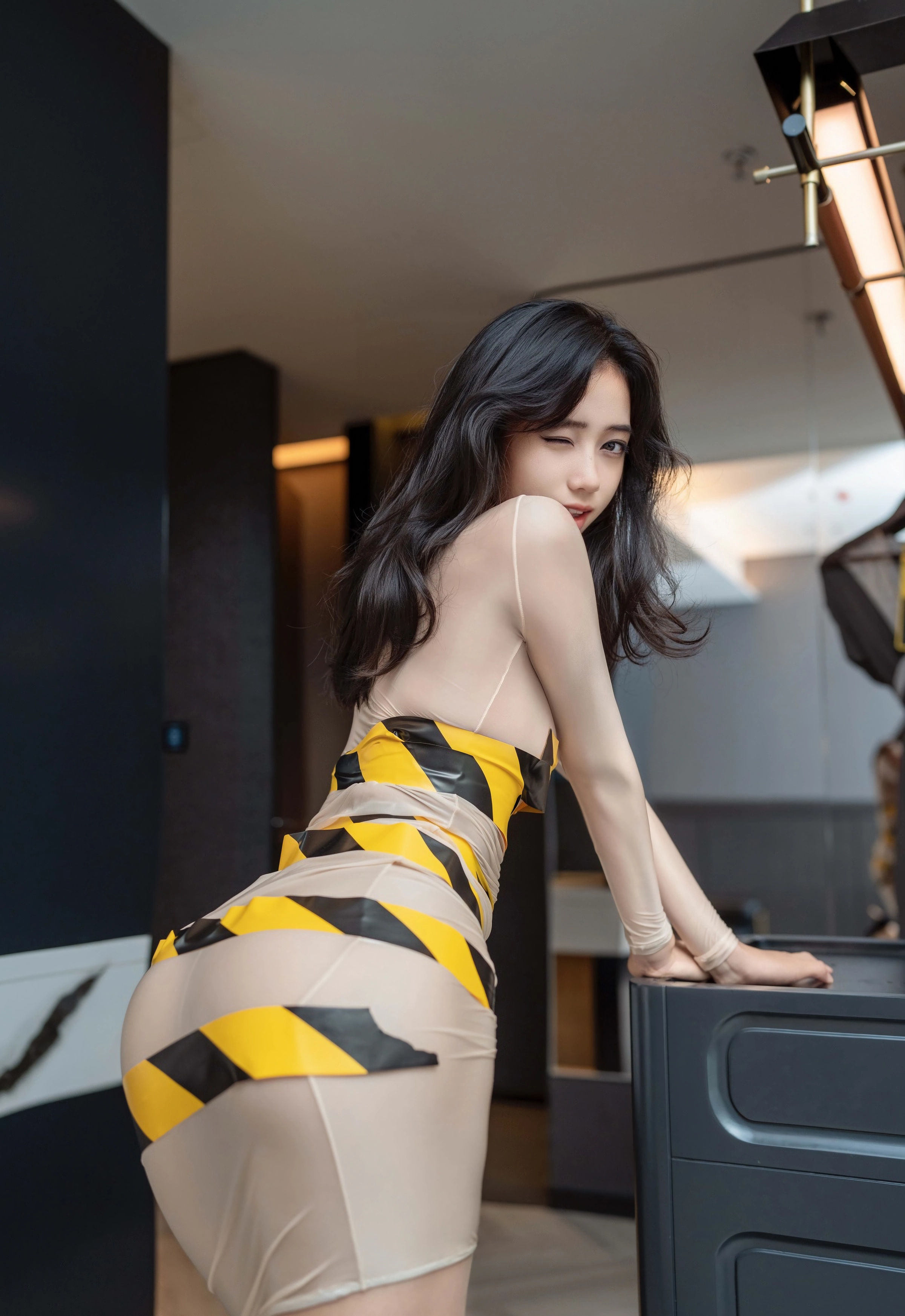 [XINGYAN星颜社] 2025.11.05 VOL.421 时安安 肉色连衣短裙 性感写真 [71+1P]