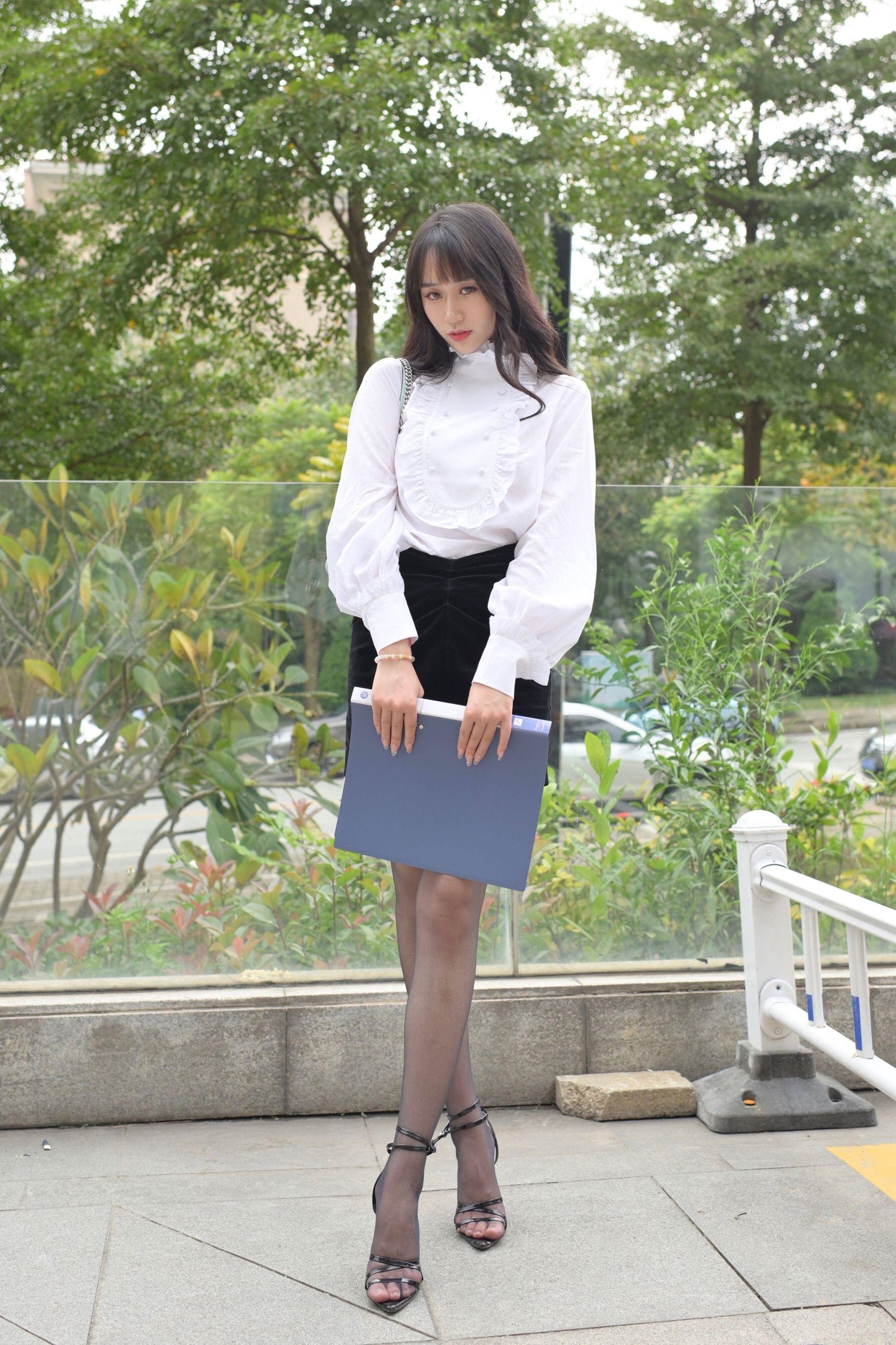 [我丝你想] MX007 美西 公交车站奇遇记2 [71P]