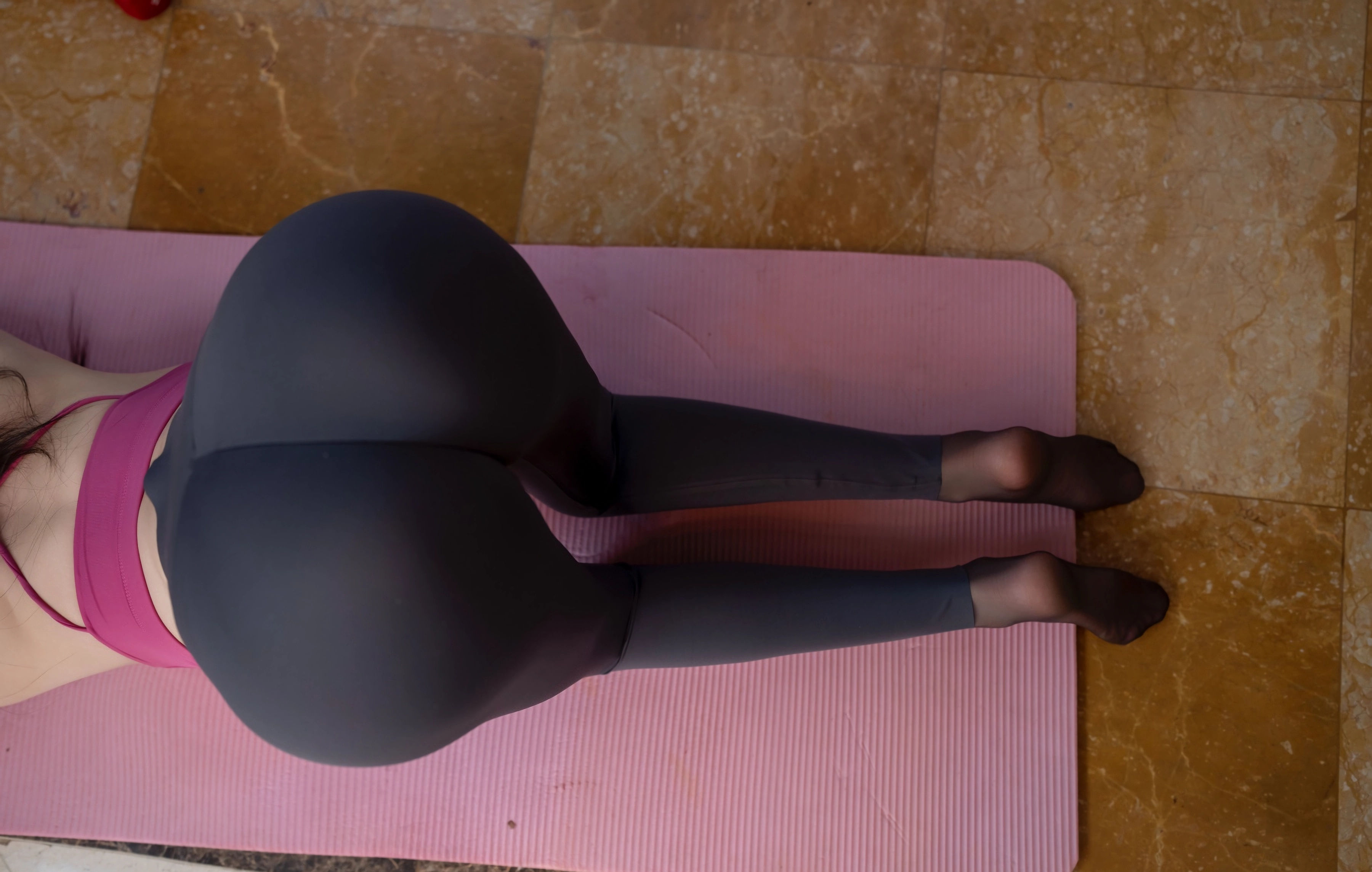 [XINGYAN星颜社] 2025.11.07 VOL.423 李丽莎 玫红色瑜伽服 性感写真 [68+1P]