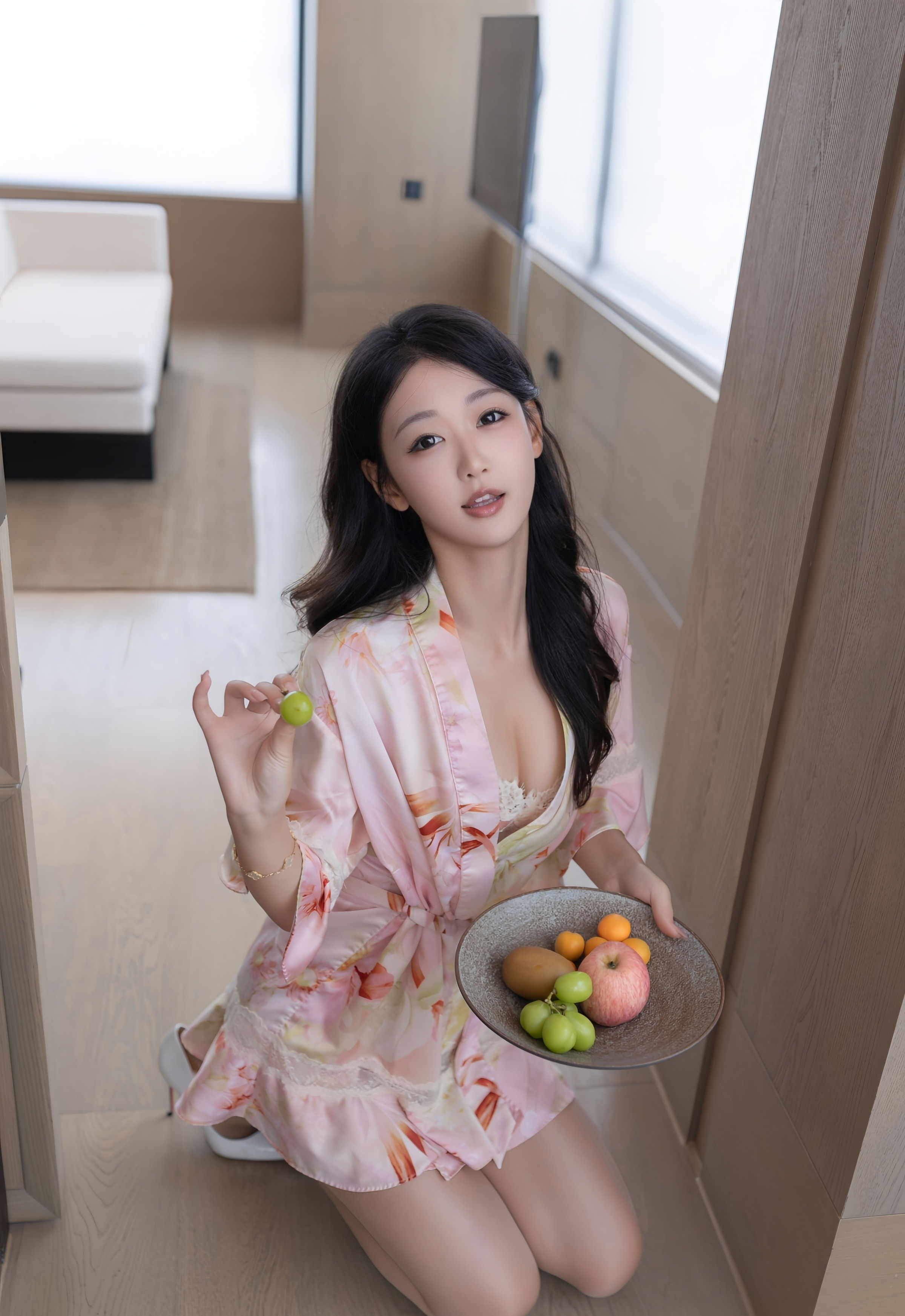 [XiuRen秀人网] 2025.11.10 No.10970 唐安琪 粉色睡袍 诱人肉色丝袜 性感写真 [76+1P]