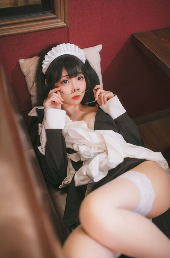 [COSPLAY] 焖焖碳 – 女仆