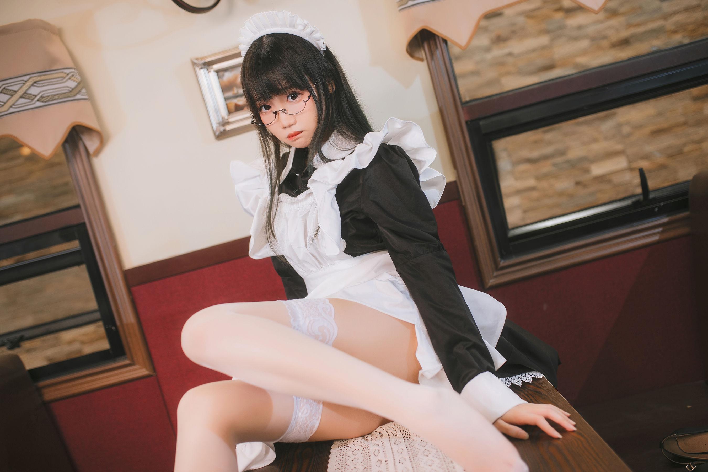 [COSPLAY] 焖焖碳 – 女仆