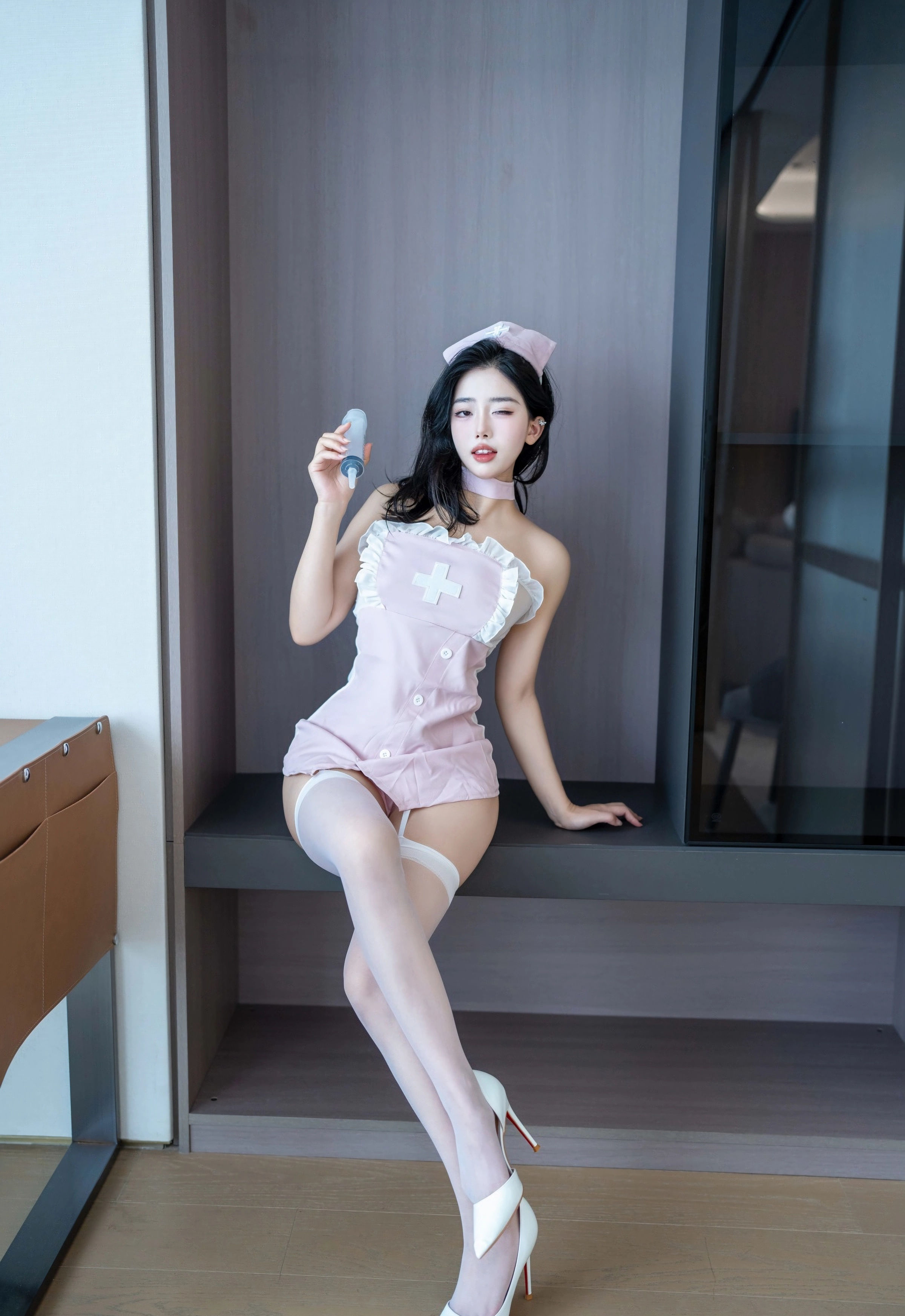 [XINGYAN星颜社] 2025.11.12 VOL.425 阮福福 护士制服诱惑 性感写真 [63+1P]