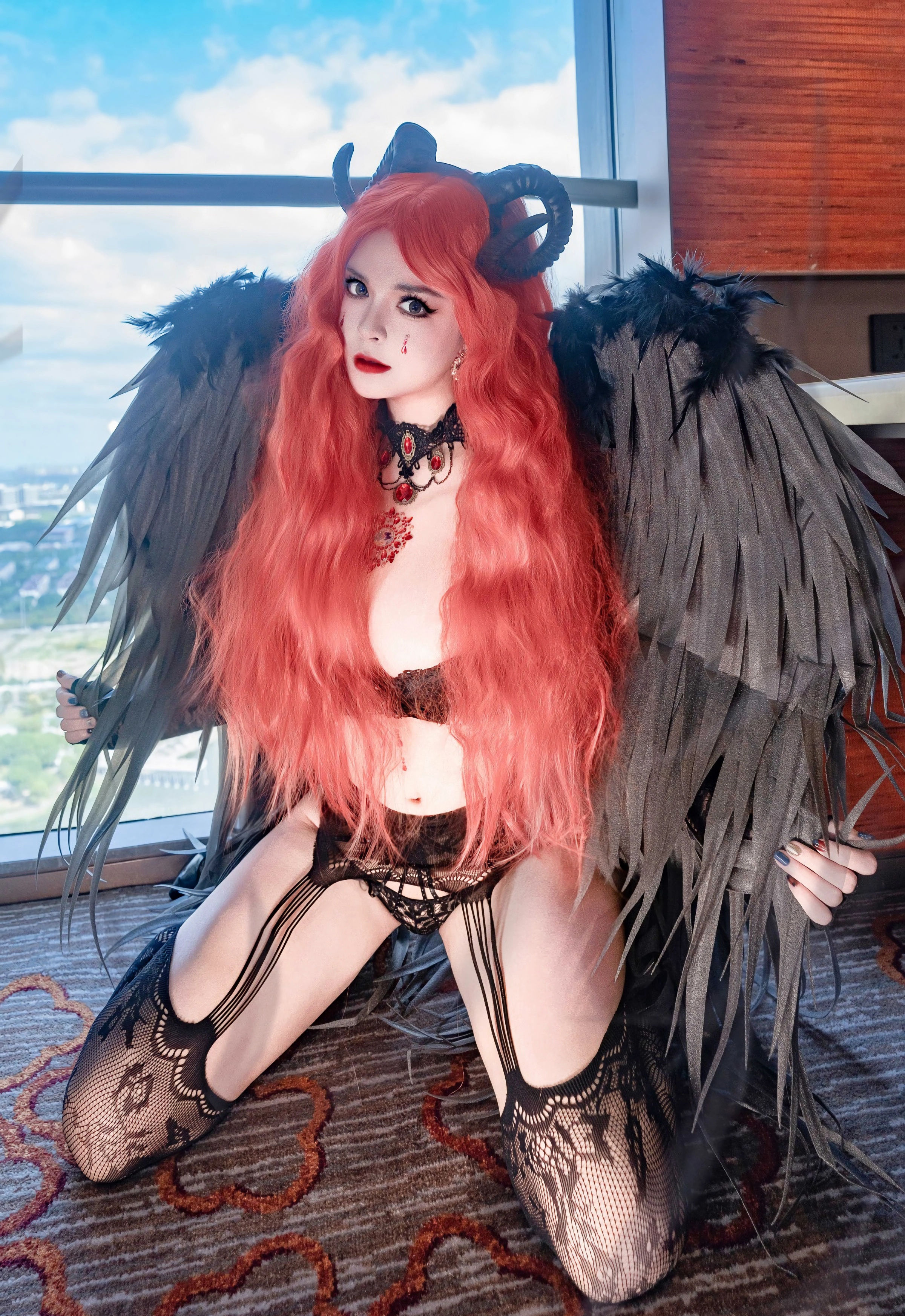 [XiuRen秀人网] 2025.11.17 No.10994 伊丽莎有点白 哥特系小恶魔 性感写真 [66+1P]