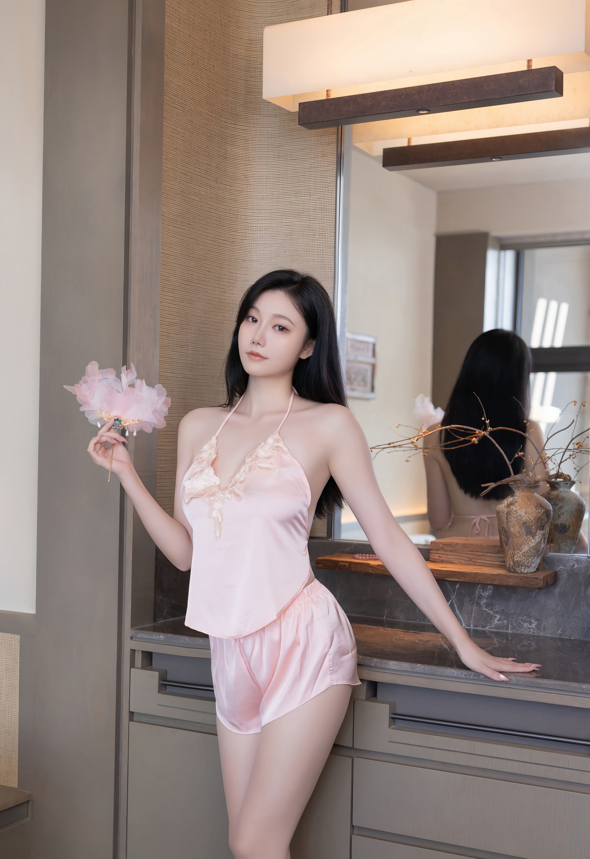 [XiuRen秀人网] 2025.11.18 No.11002 安然anran 粉色肚兜 肉色丝袜 性感写真 [78+1P]