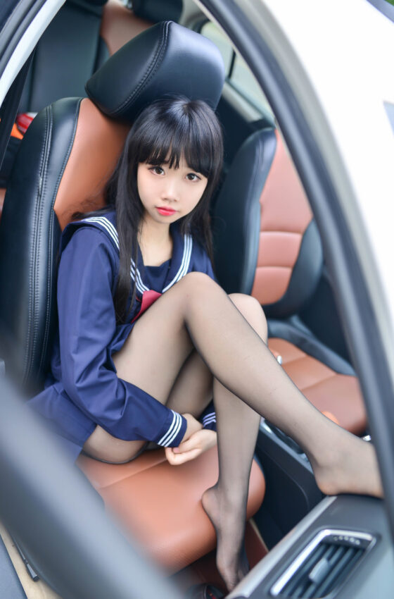 [COSPLAY] 雪琪SAMA – 车内JK [20P]