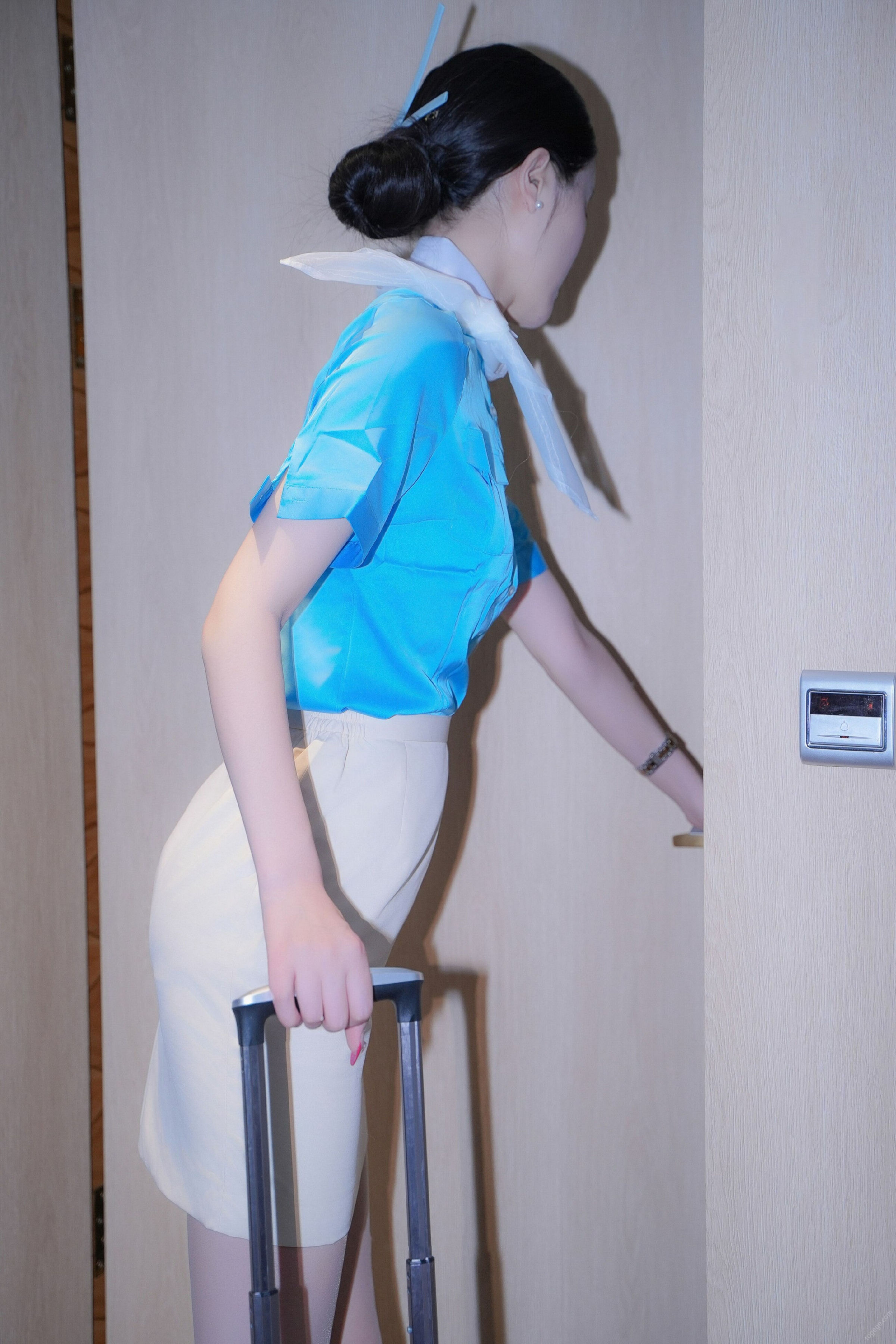 [秀人内购] 晚苏susu 诱人私拍福利 蓝衣空姐制服