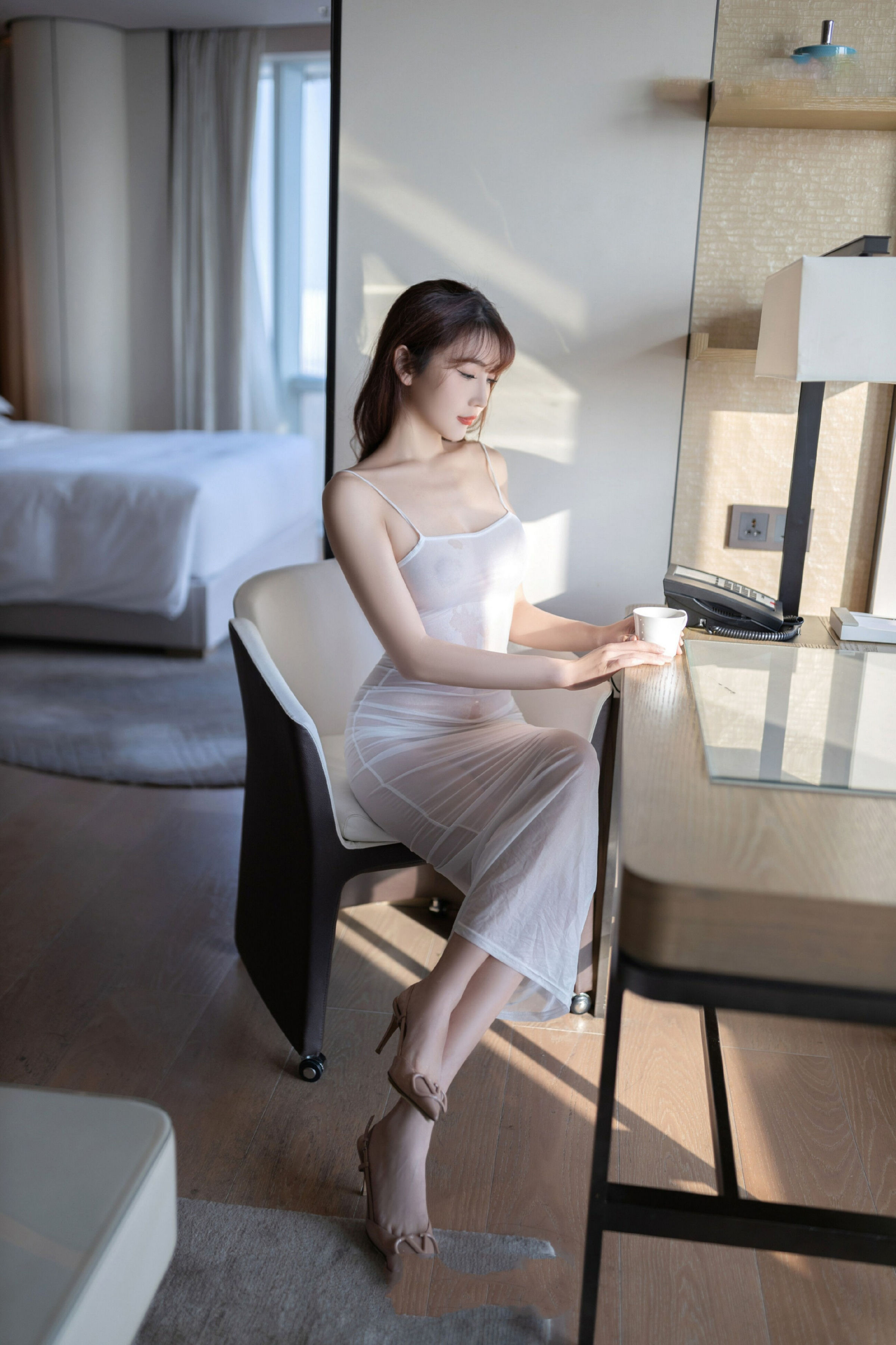 [秀人内购] 陆萱萱 诱人私拍福利 透明网纱