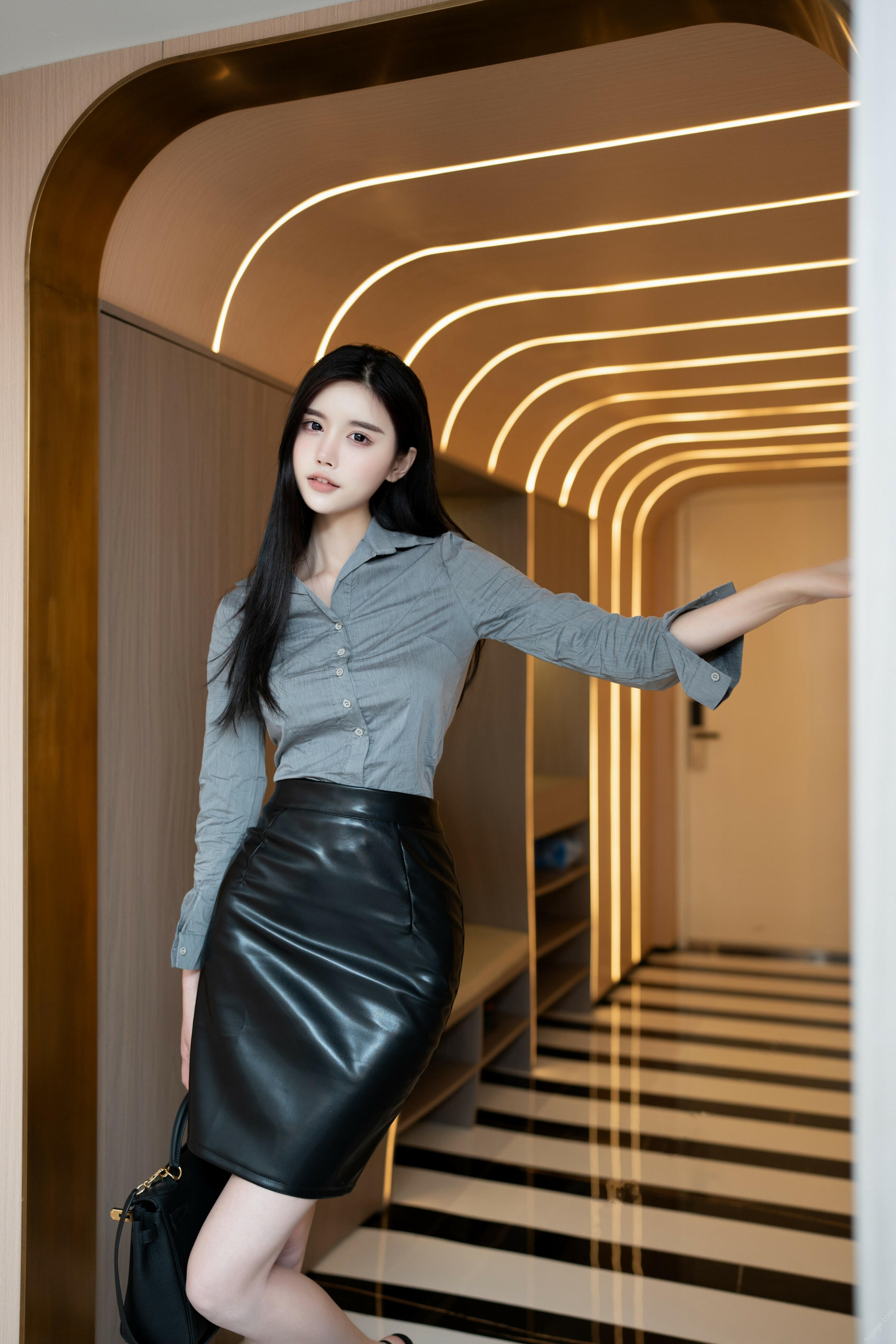 [秀人内购] 晚苏susu 诱人私拍福利 职场御姐